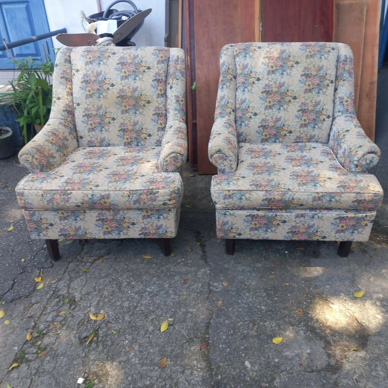 Par de Poltronas com estampa floral
