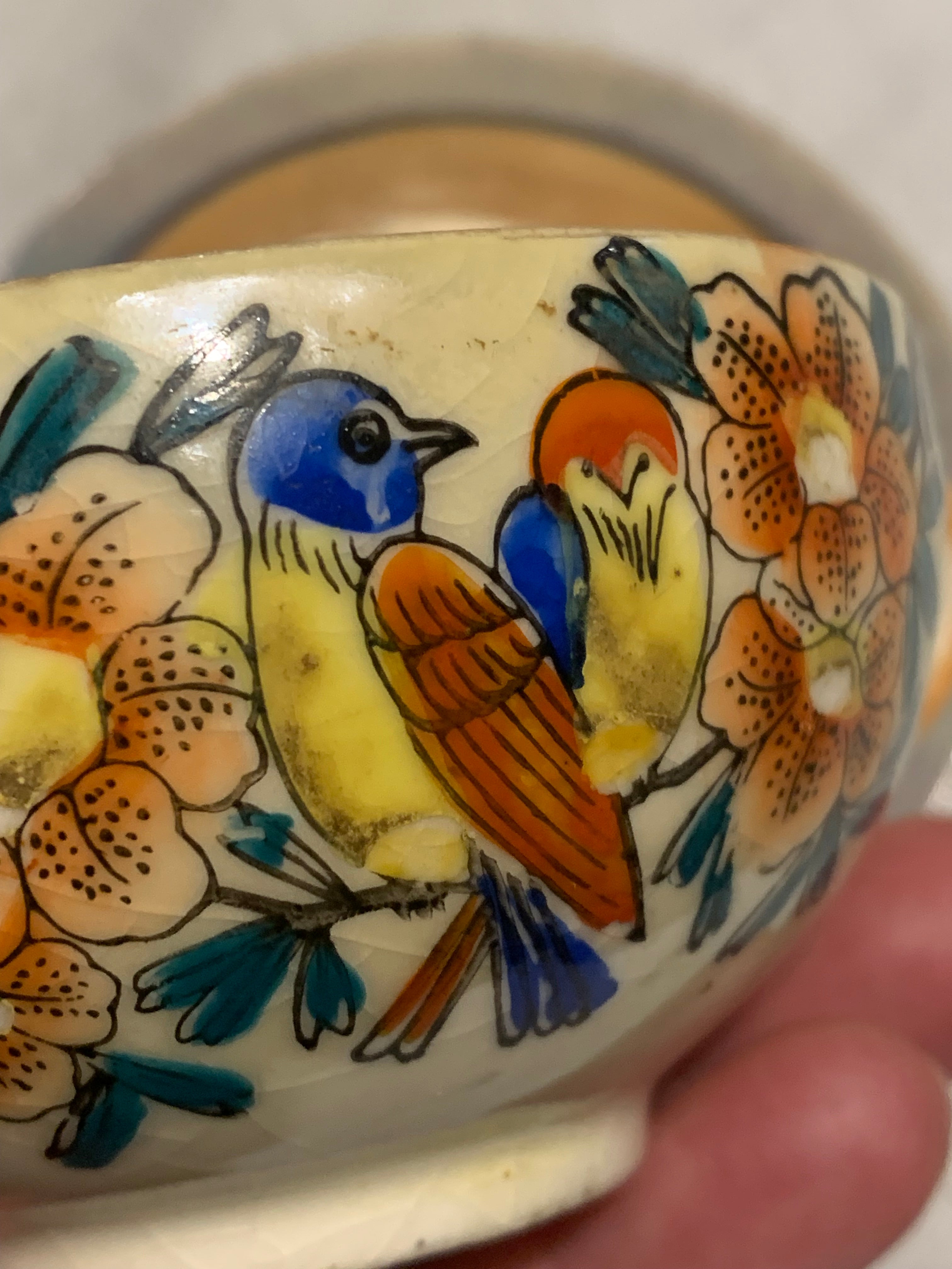 Linda e delicadíssima xícara de chá em porcelana casca de ovo japonesa