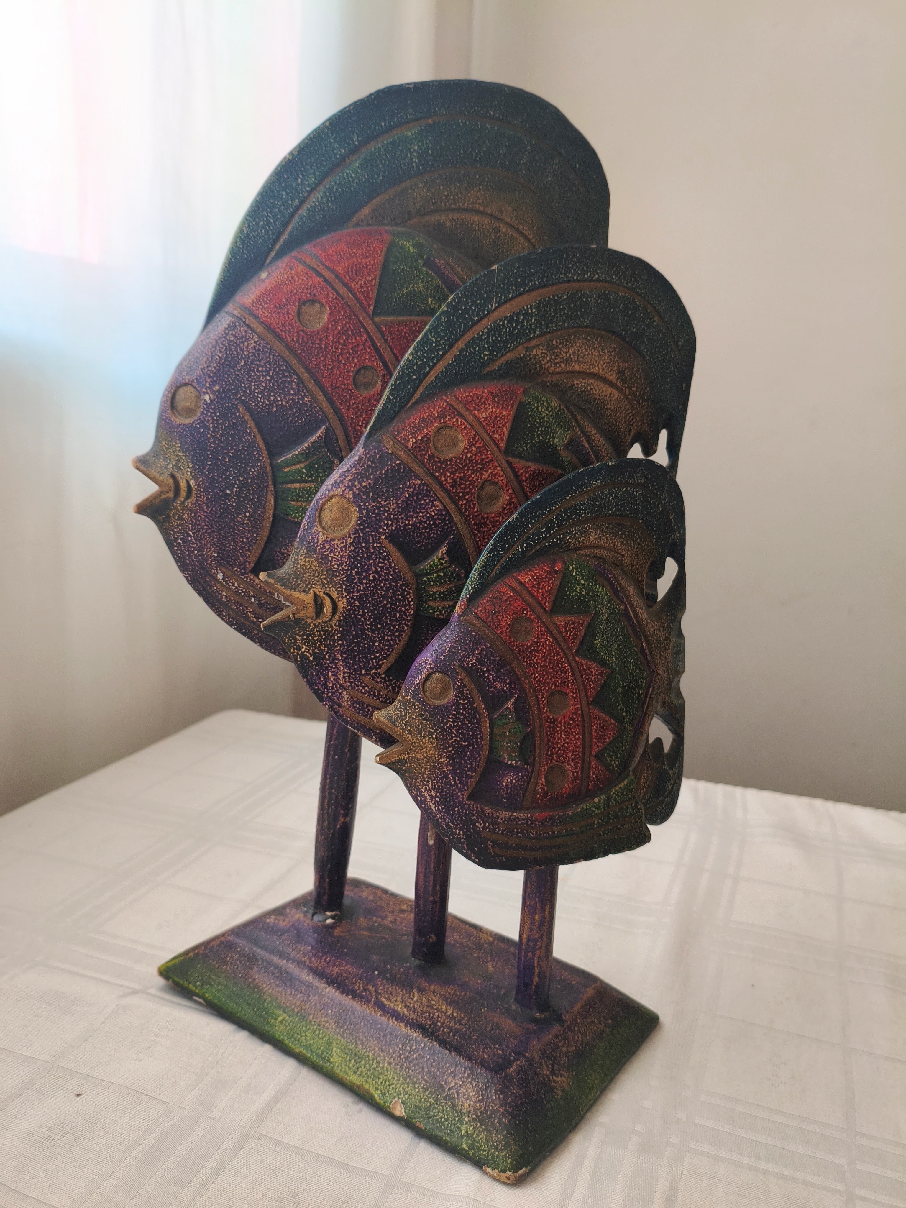 Par de esculturas decorativas em madeira
