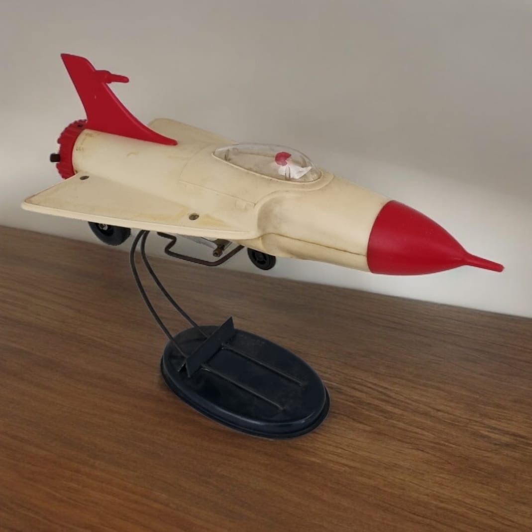 Brinquedo Foguete supersônico marca estrela