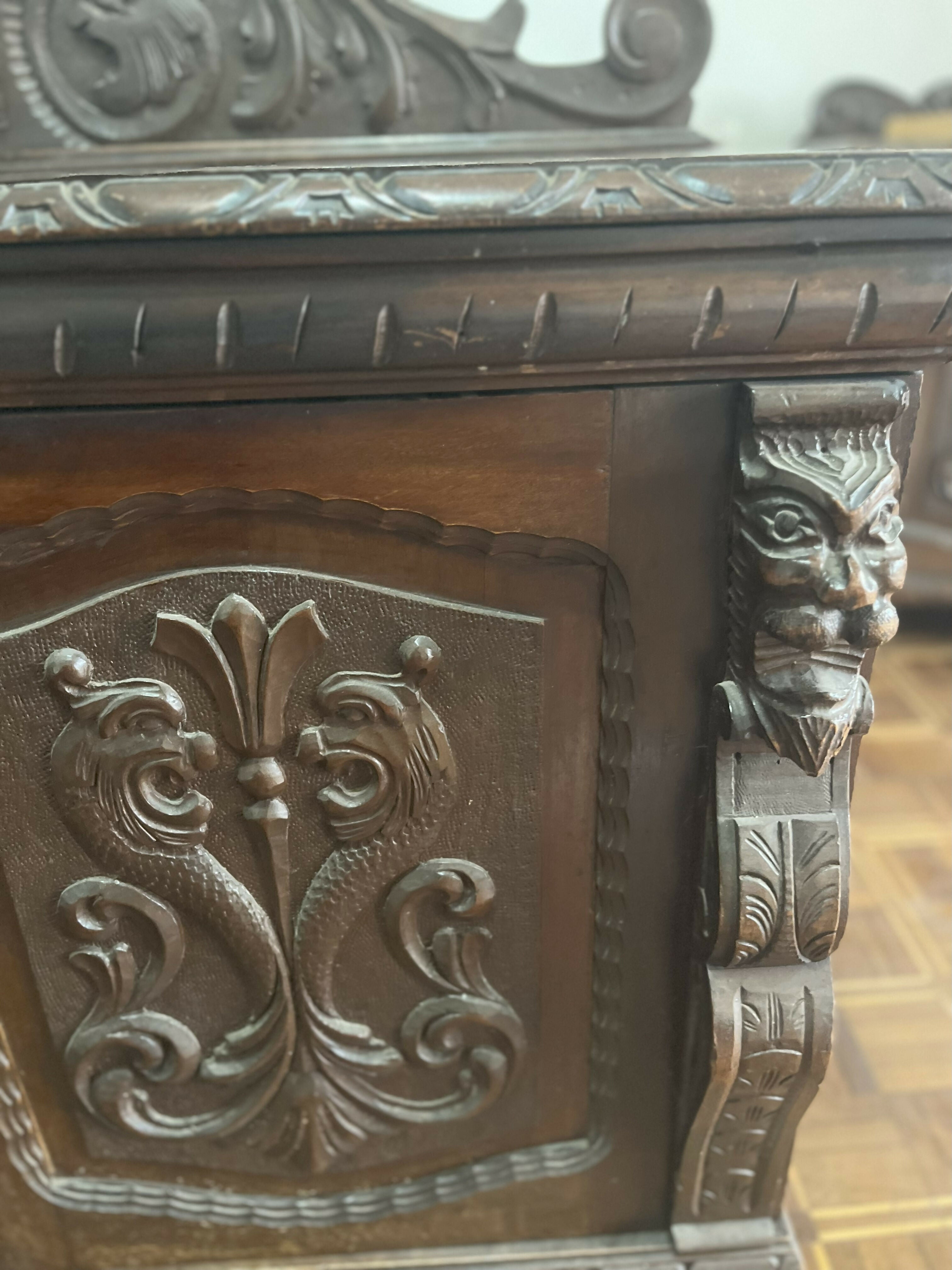 Conjunto de sala de jantar vintage em madeira nobre