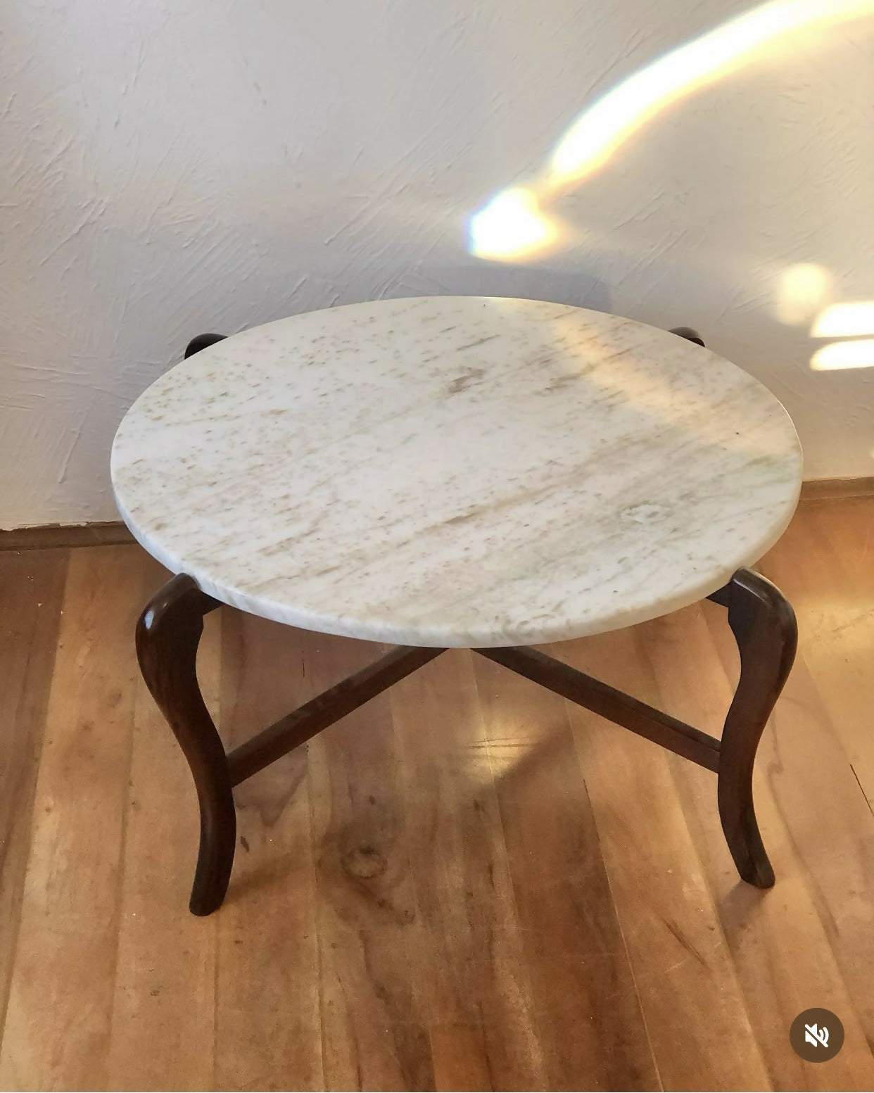 Mesa de centro “Maracanã” atribuída ao designer Giuseppe Scapinelli em madeira e mármore