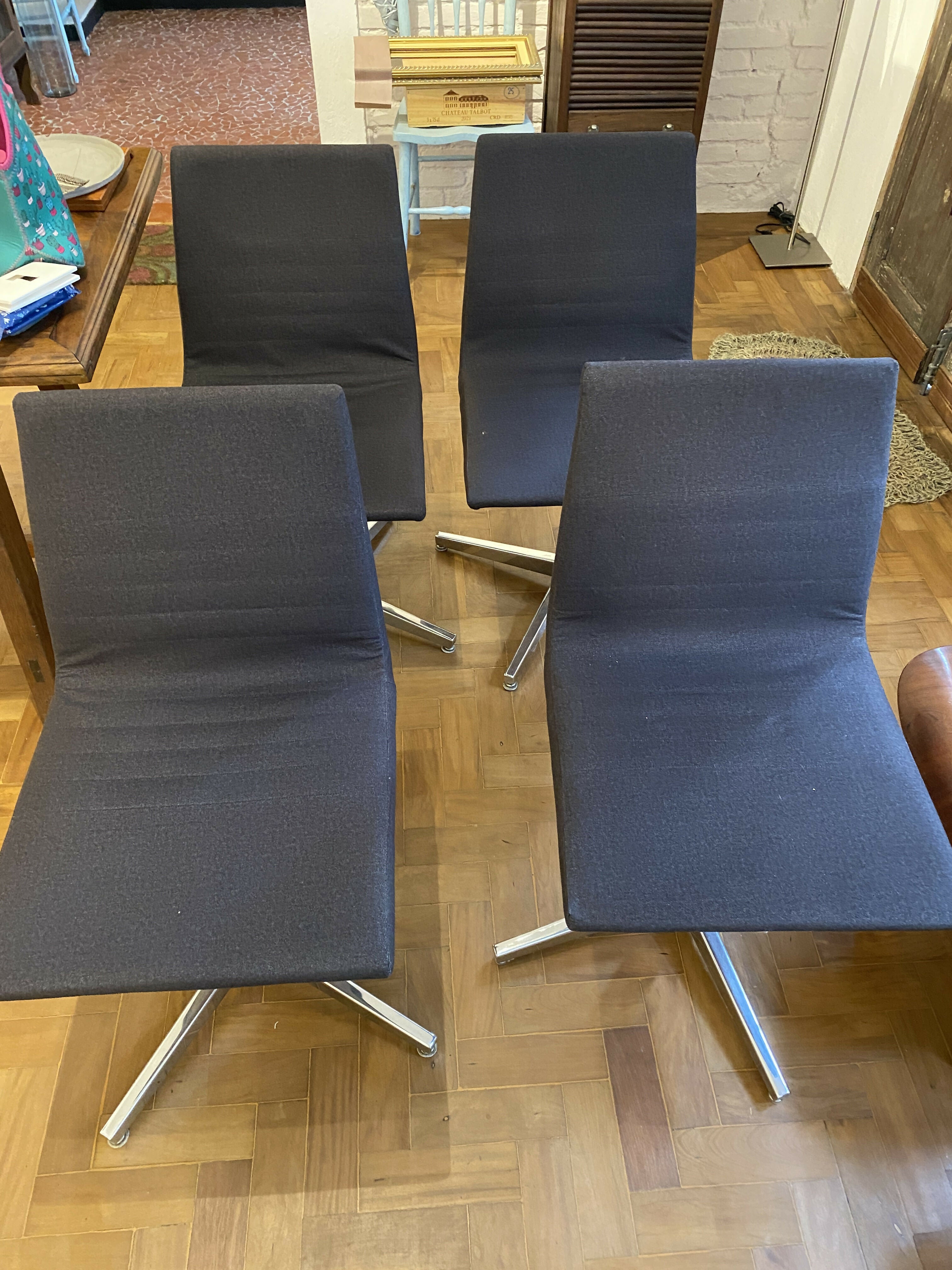 Quarteto de Cadeiras de jantar giratórias