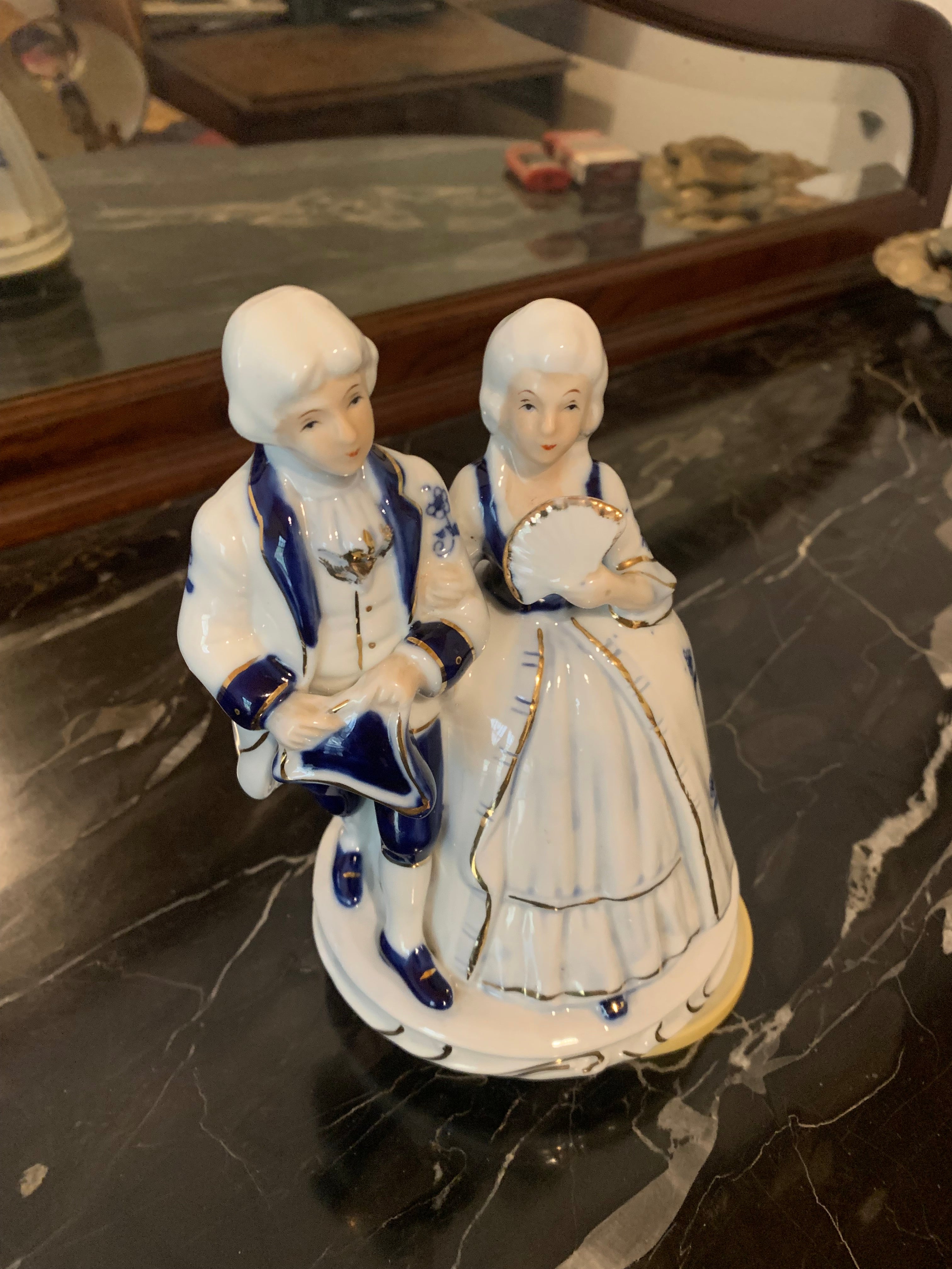 Antiga caixa de música em porcelana portuguesa funcionando!