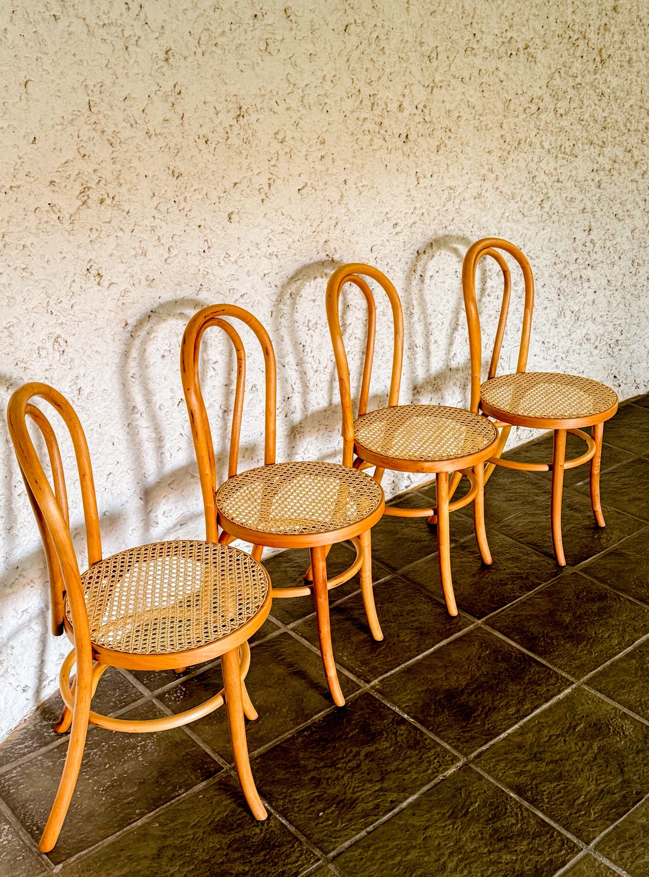 Cadeira Thonet totalmente restaurada (Thonart) - valor unitário 