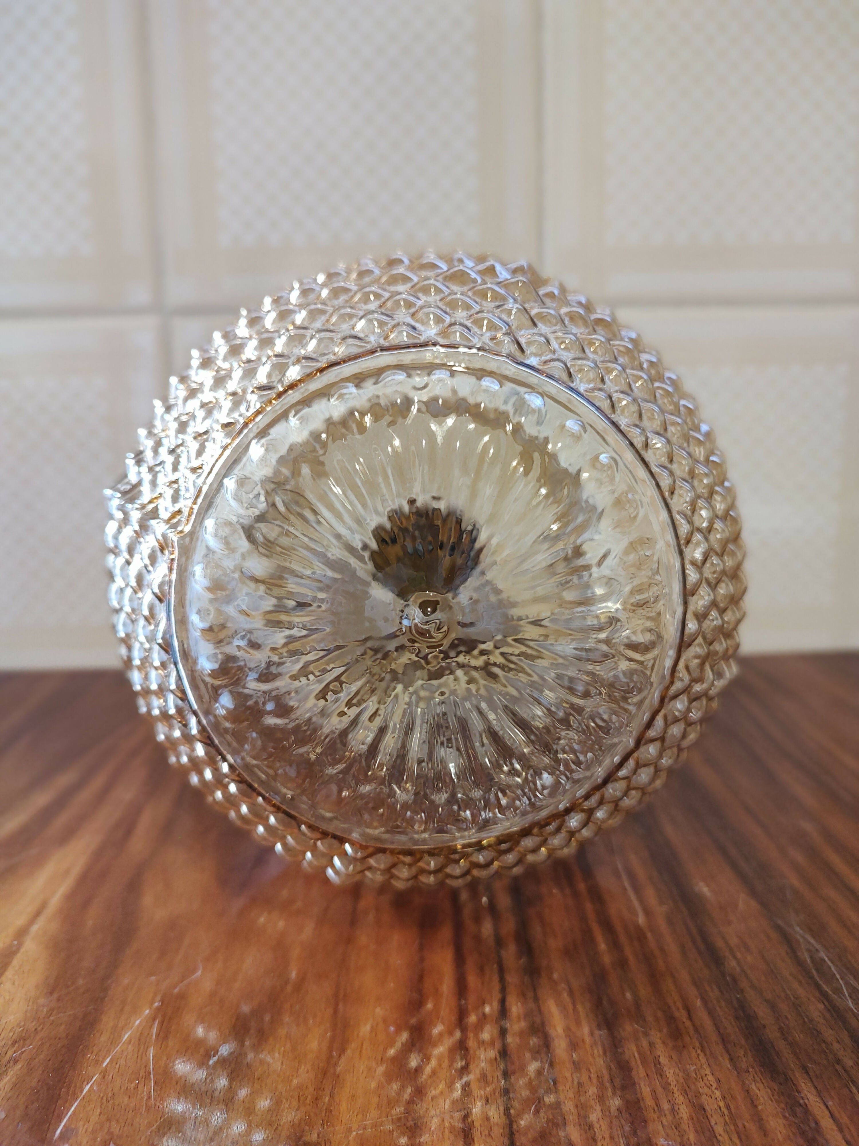 Rara Cúpula / Lustre / Luminária Bola em vidro âmbar texturizado com bocal e plafon novos (valor unitário)