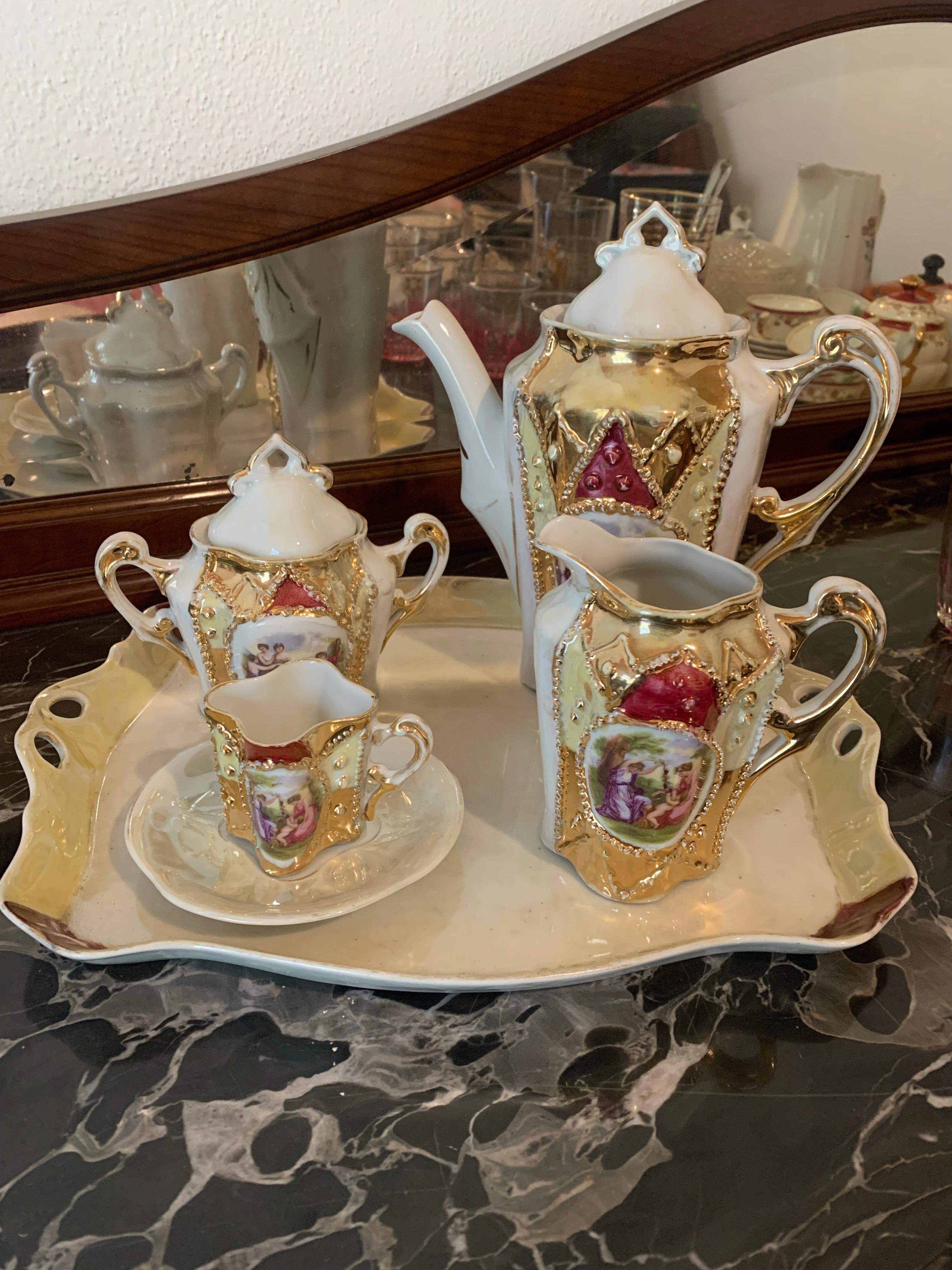 Raríssimo jogo de porcelana Isabelina completo!!