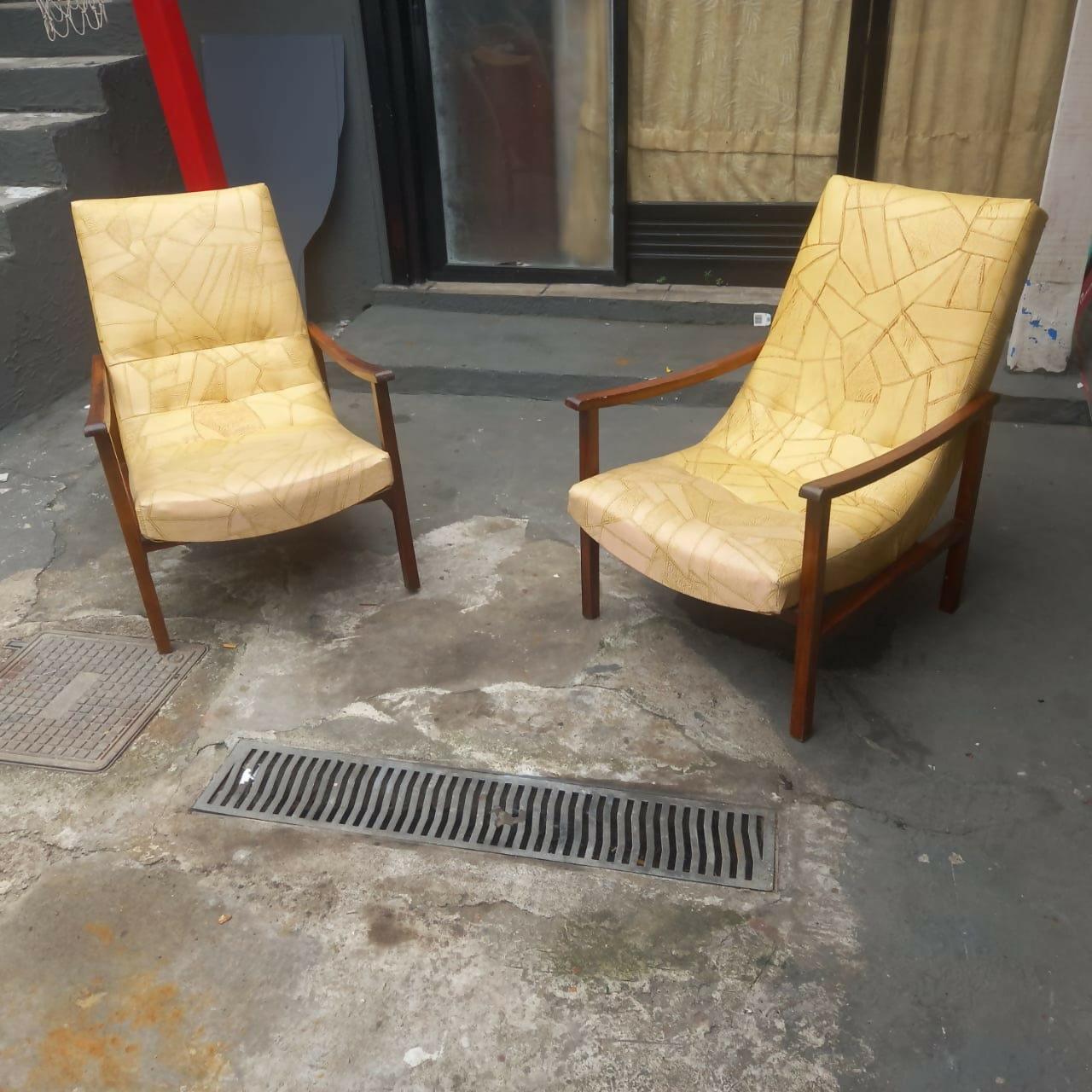Par de Poltronas amarelas