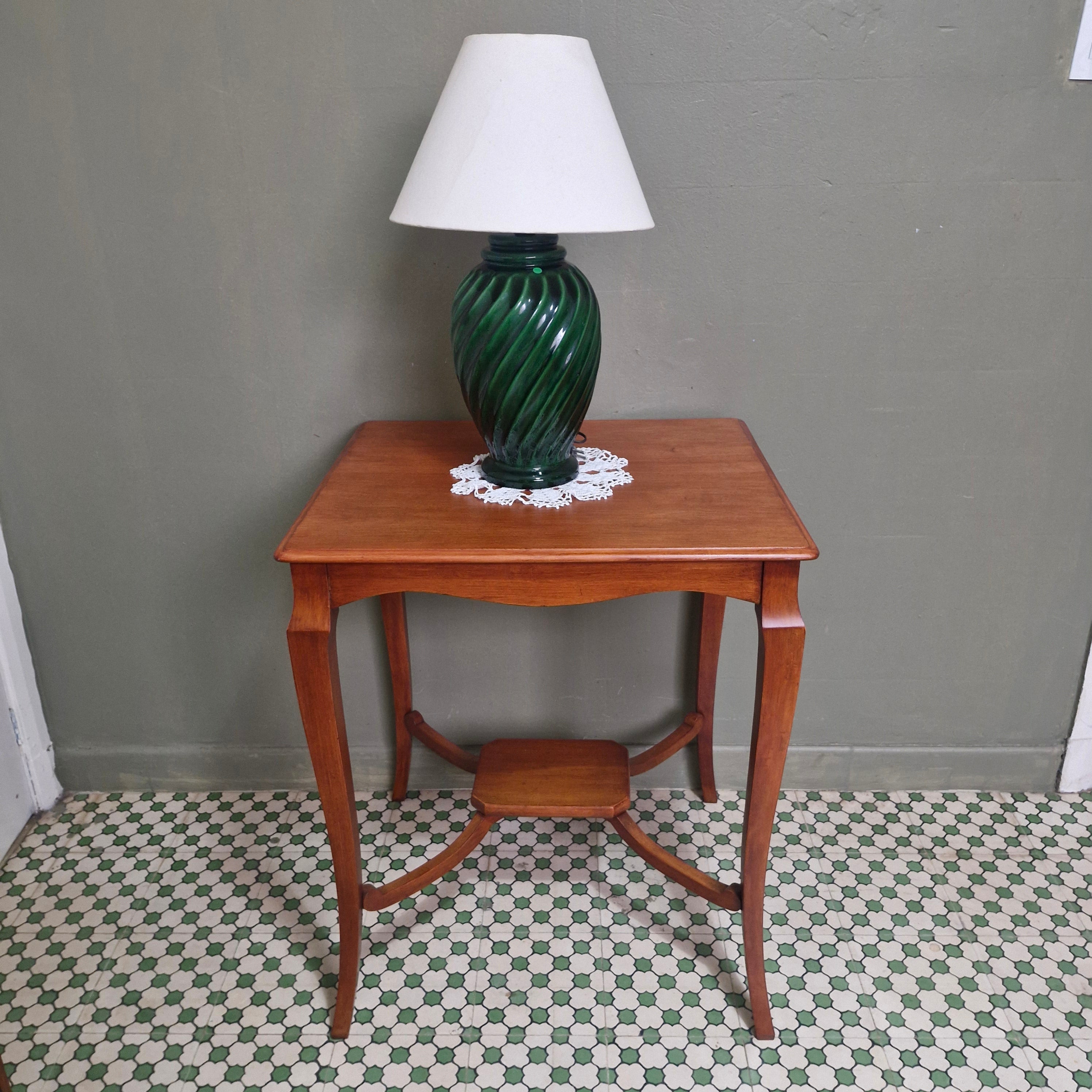 Mesa Auxiliar estilo Francês