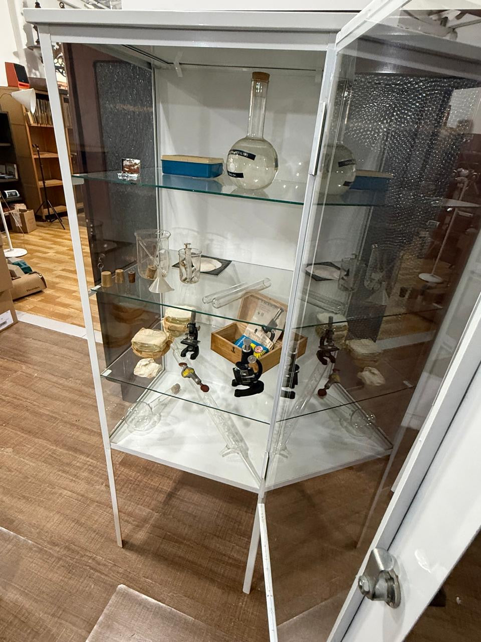 Vitrine Farmacêutica- Charme e História