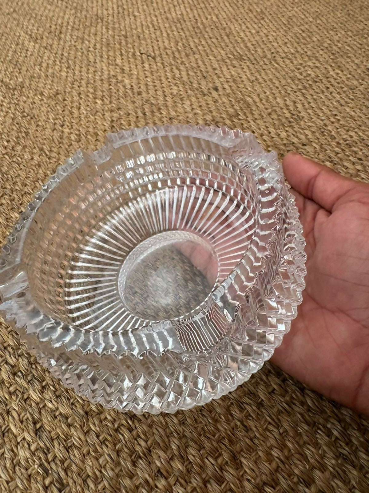 grande cinzeiro em vidro lapidado