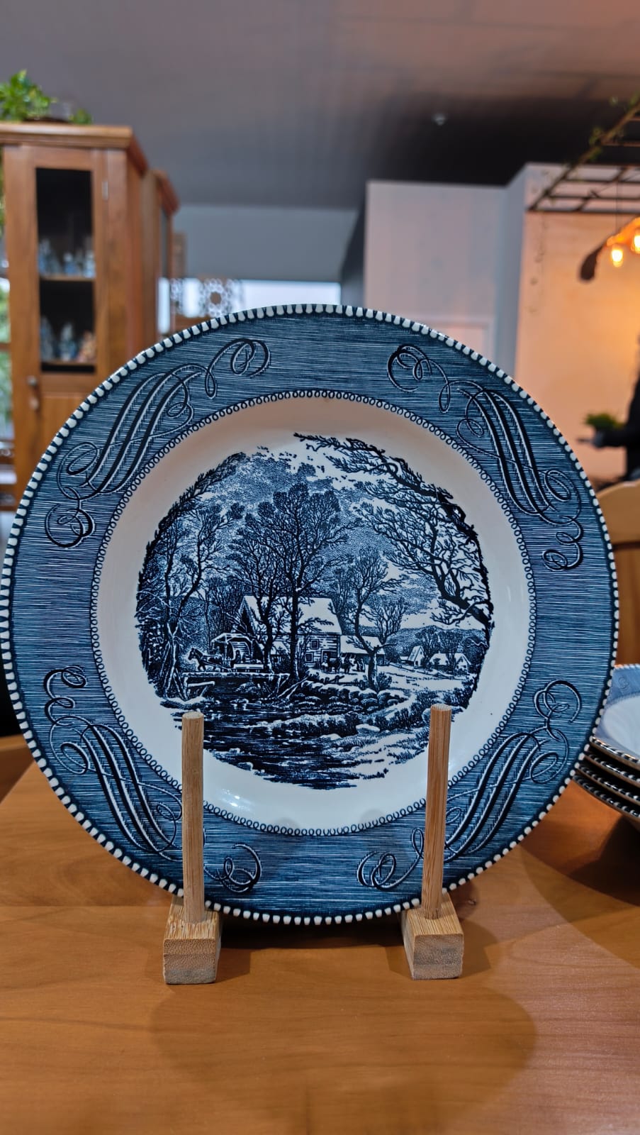Conjunto De Louças Americanas Currier &amp; Ives em azul – Royal China | 10 Peças