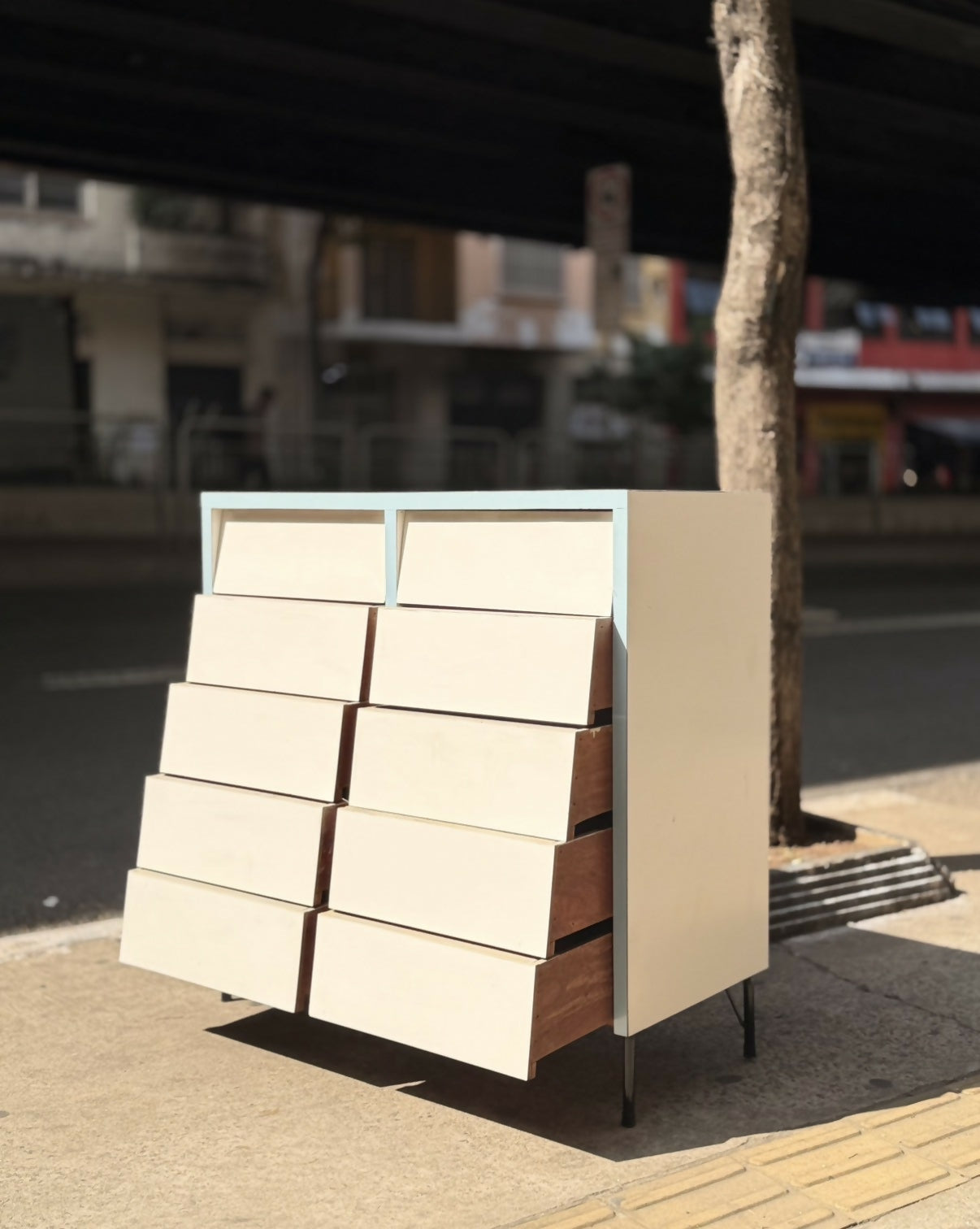 Cômoda anos 70 em Fórmica