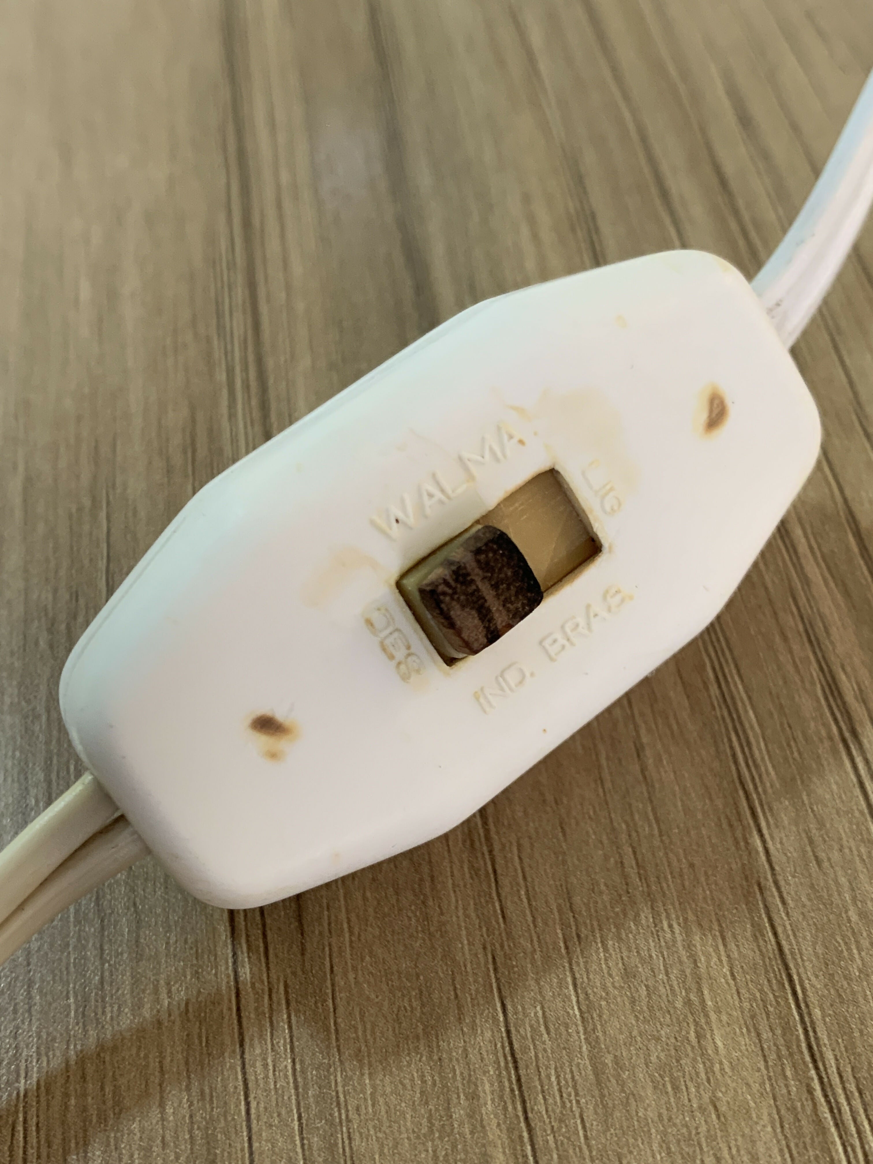 Antiga luminária anos 70/80