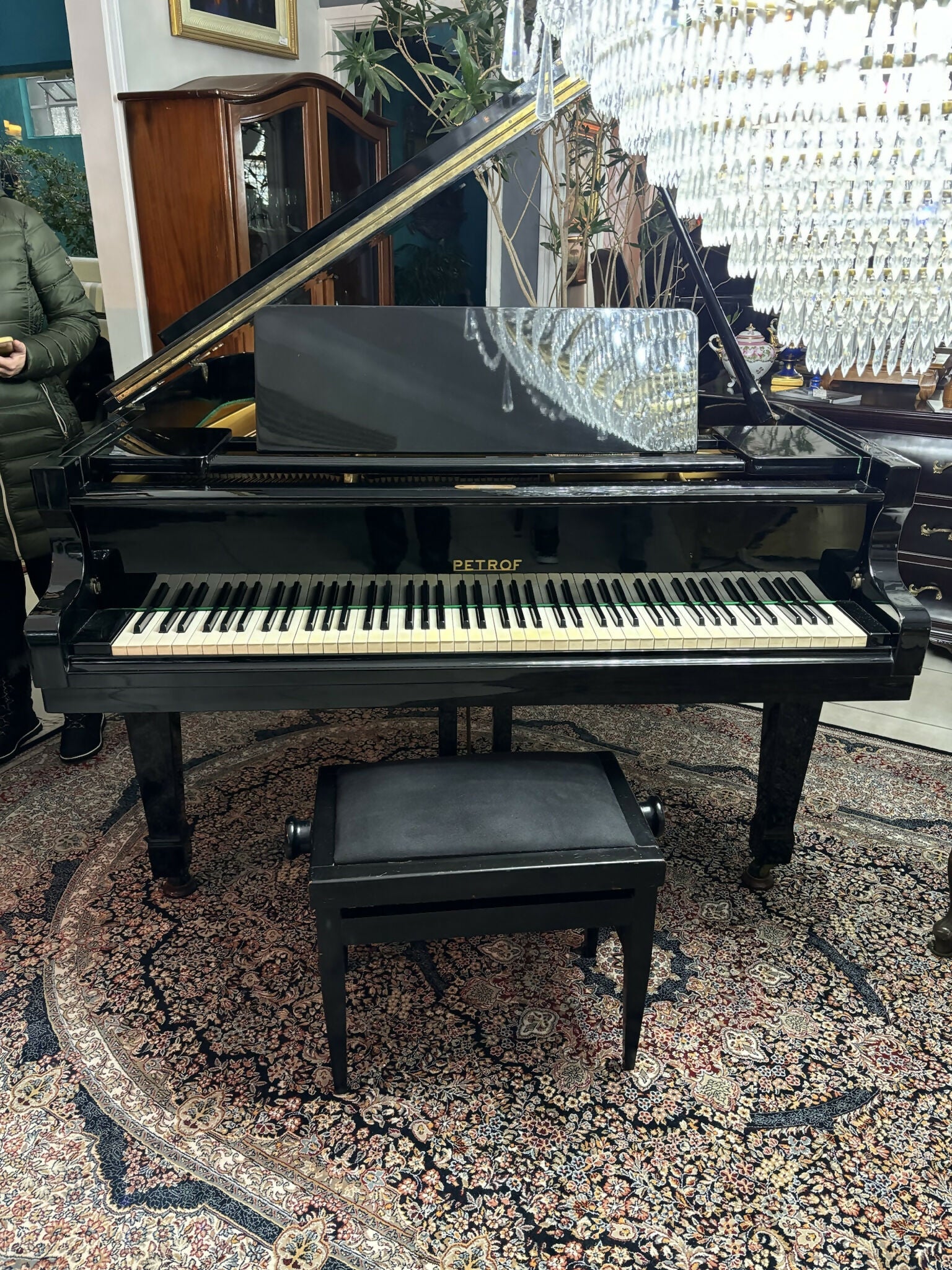 Piano de cauda Petrof