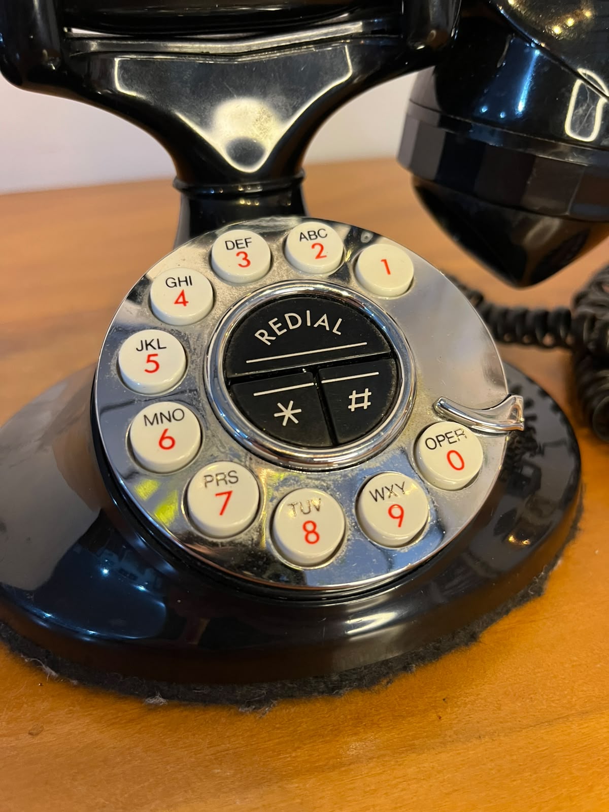 Telefone Retrô Preto Teleconcepts – Estilo Clássico | Fabricação Coreana