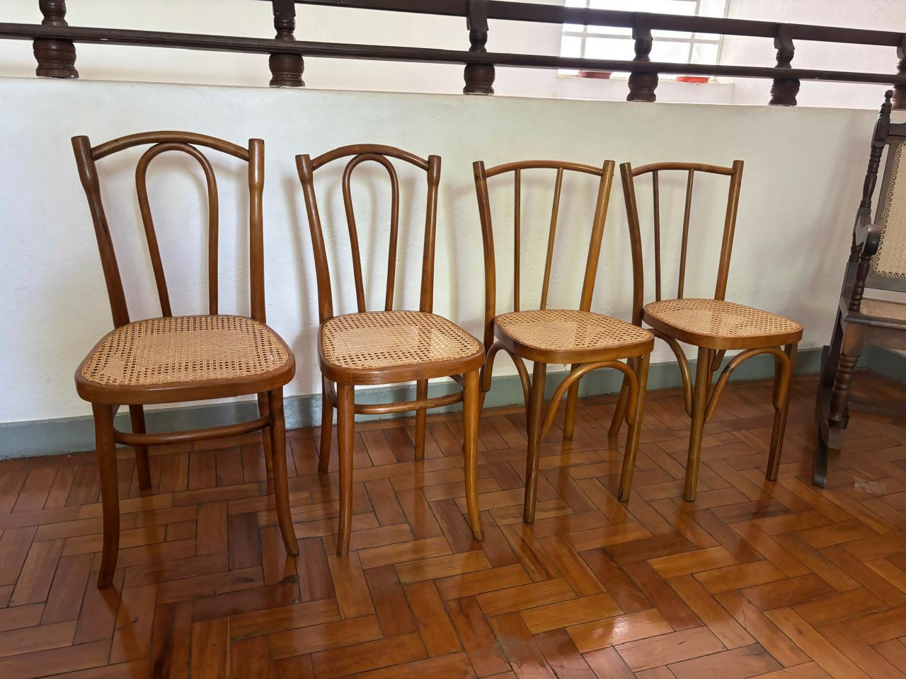 Set de 04 cadeiras Móveis Gerdau em palhinha - anos 60 (restauradas)