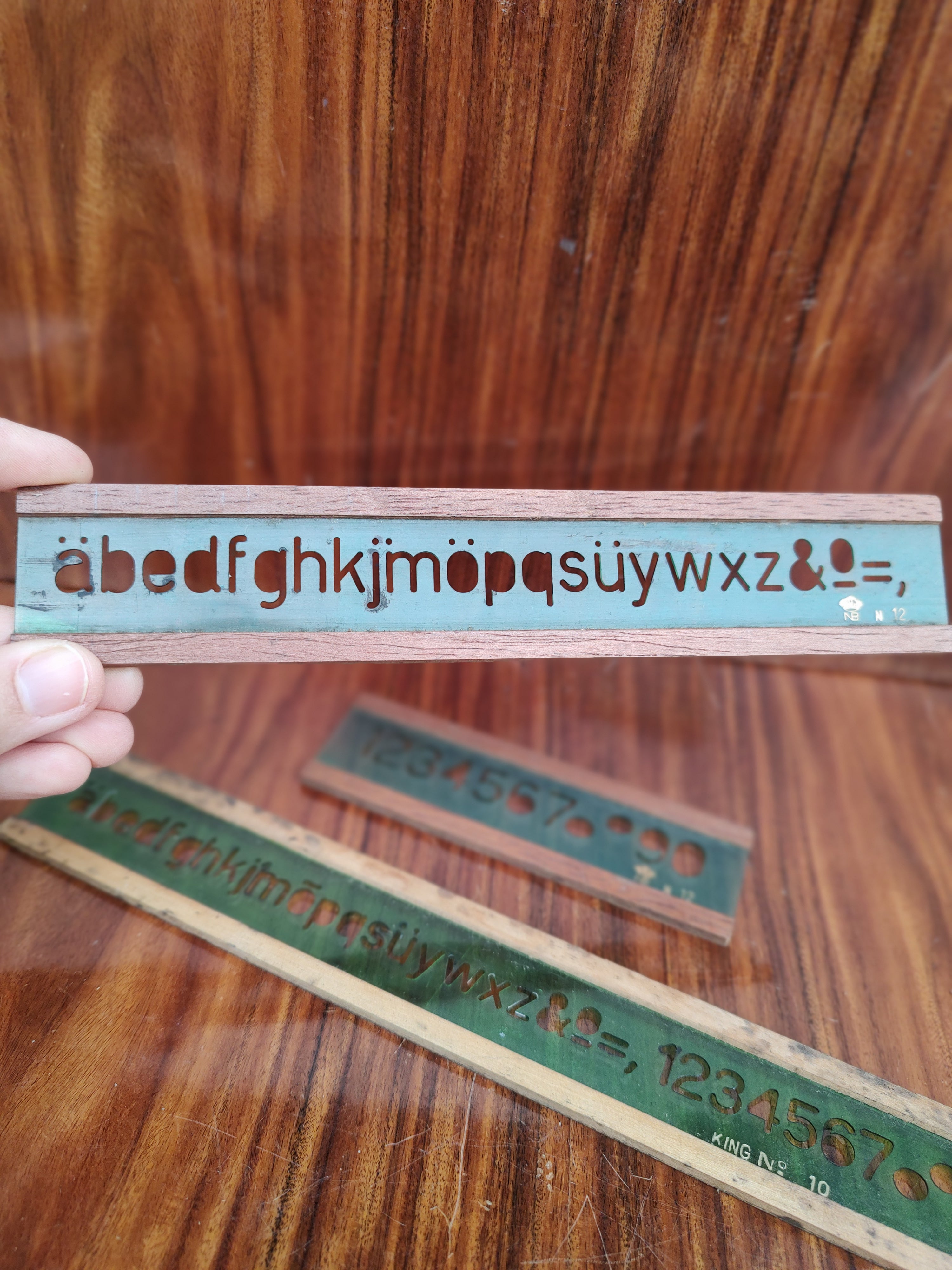 Antigo Conjunto de Normógrafo (régua) marca King com letras e números - anos 60