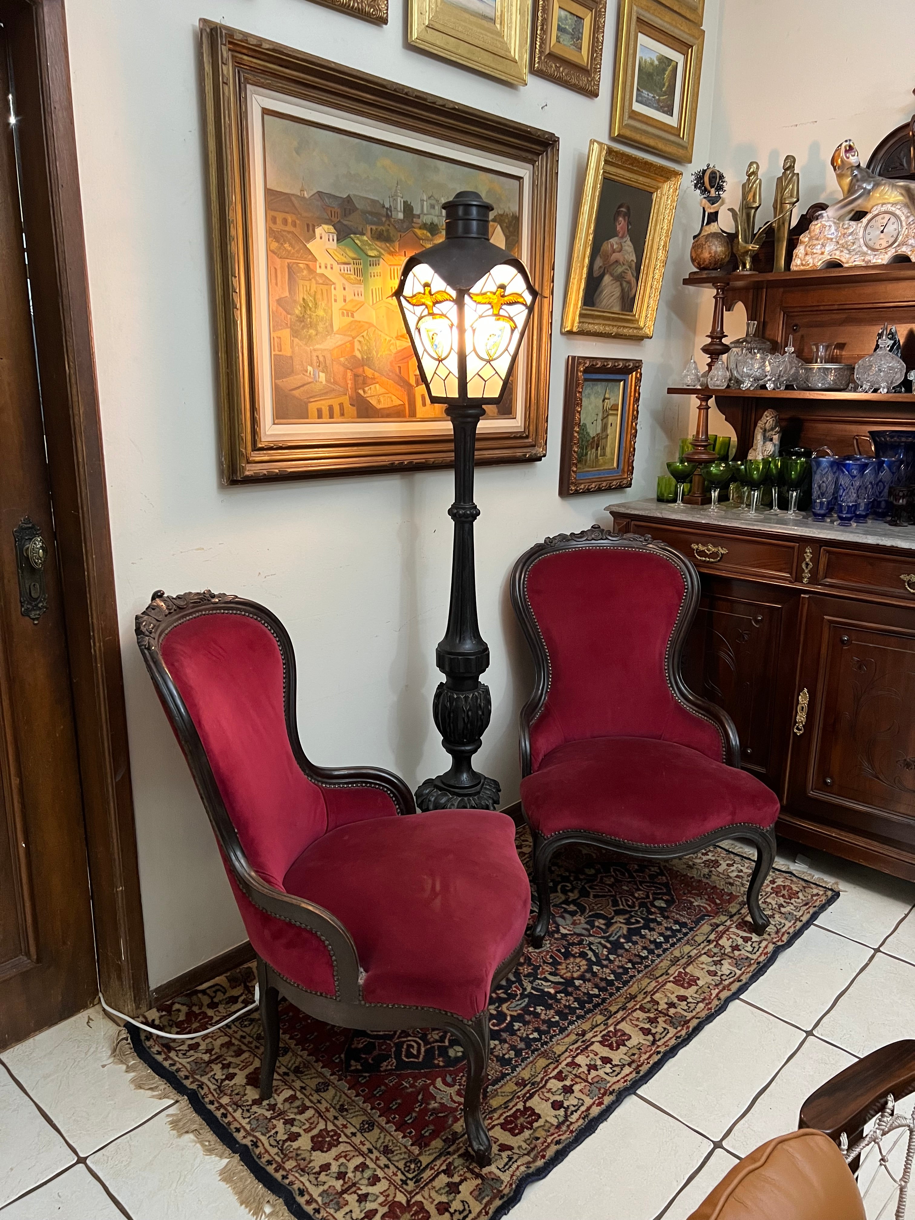 Maravilhoso par de poltronas  Vitoriana