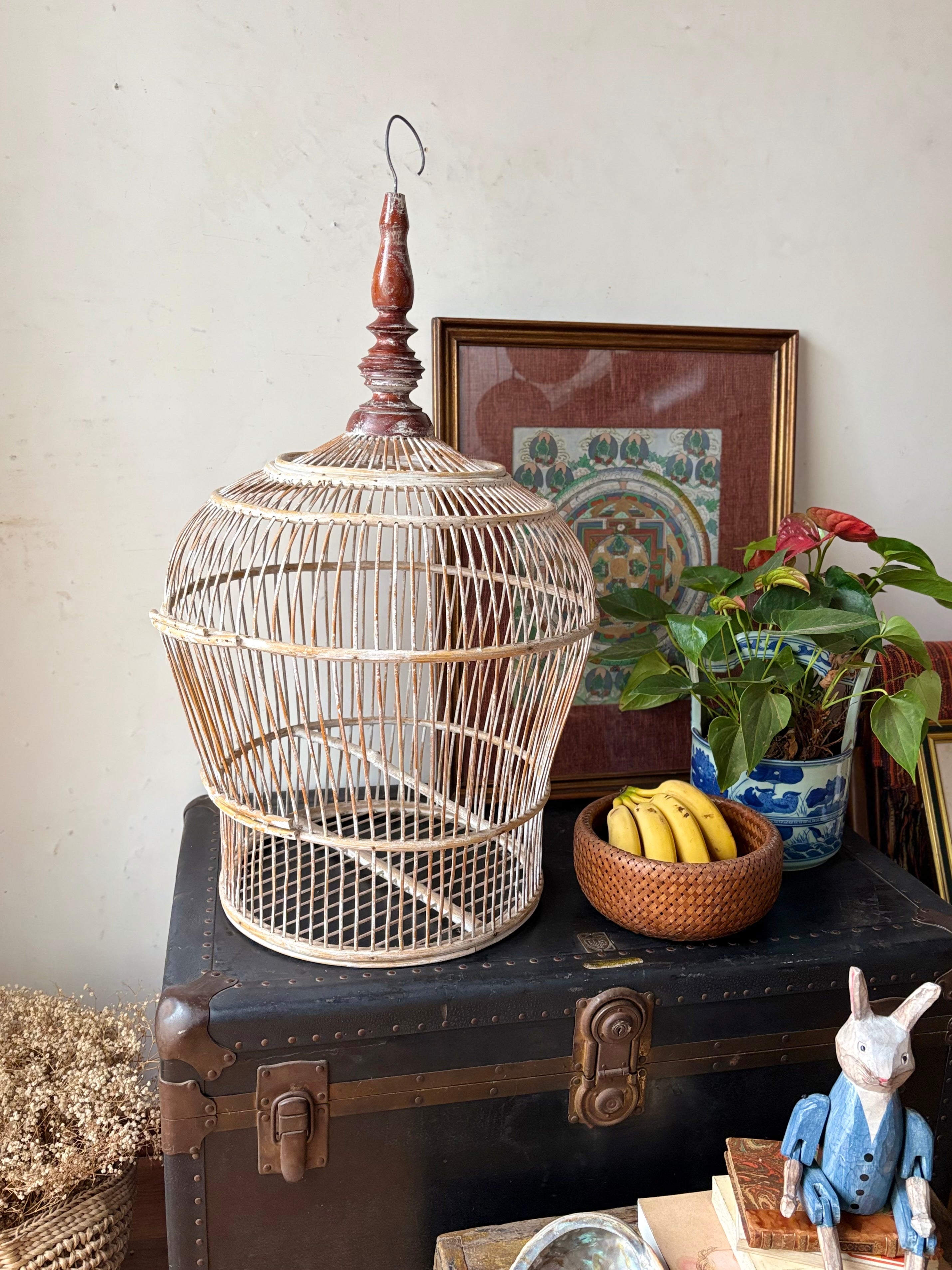 Grande gaiola ornamental em bambu para pendurar ou apoiar
