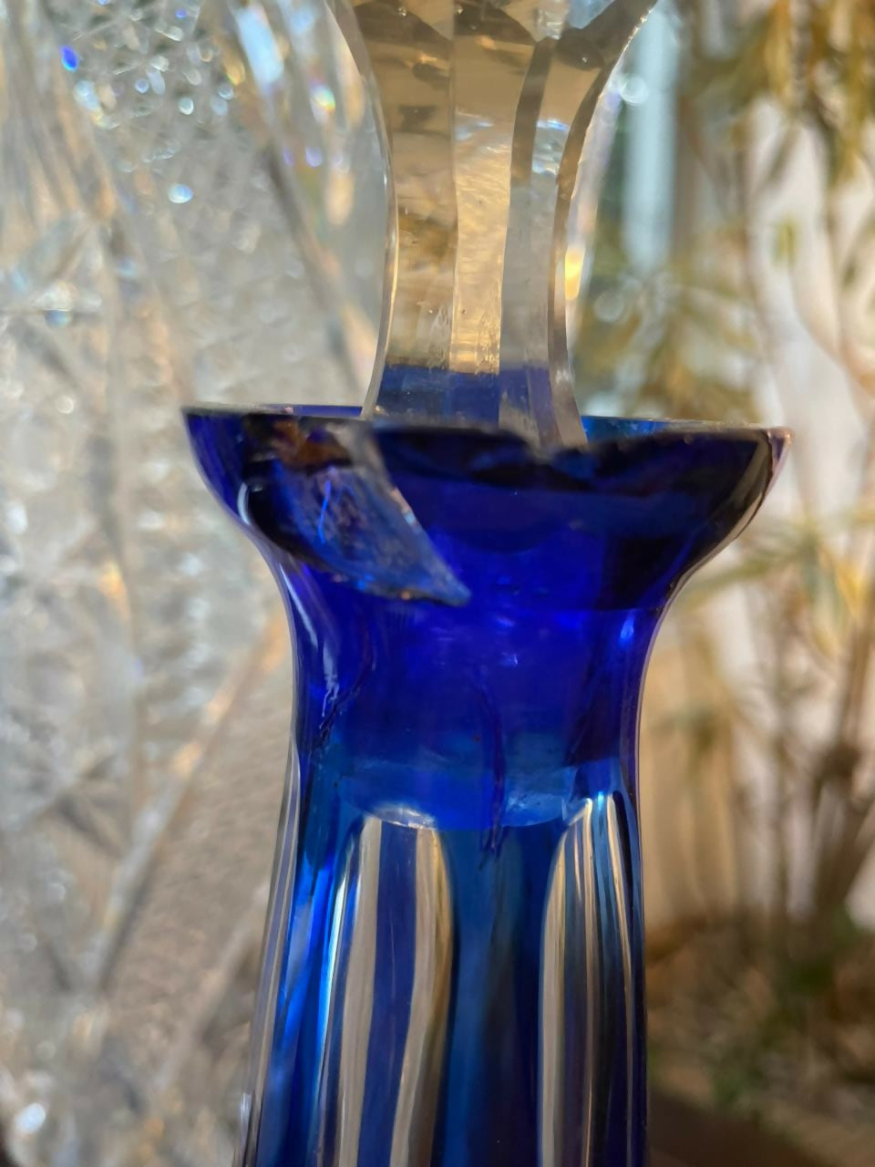 Grande licoreira em cristal double/overlay azul cobalto lapidação estelar