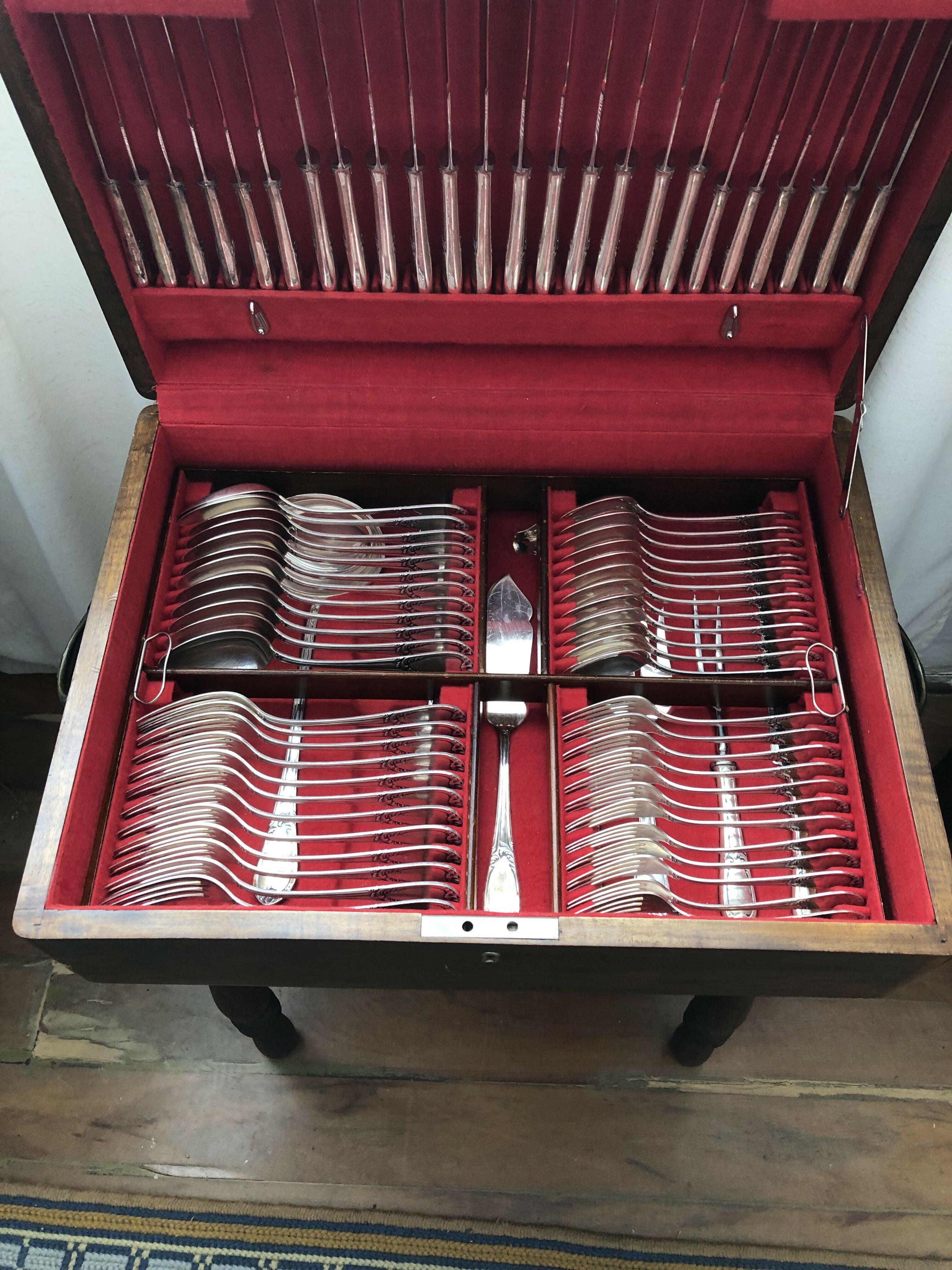 Antigo faqueiro Eberle prata 90 espessurado com 128 peças