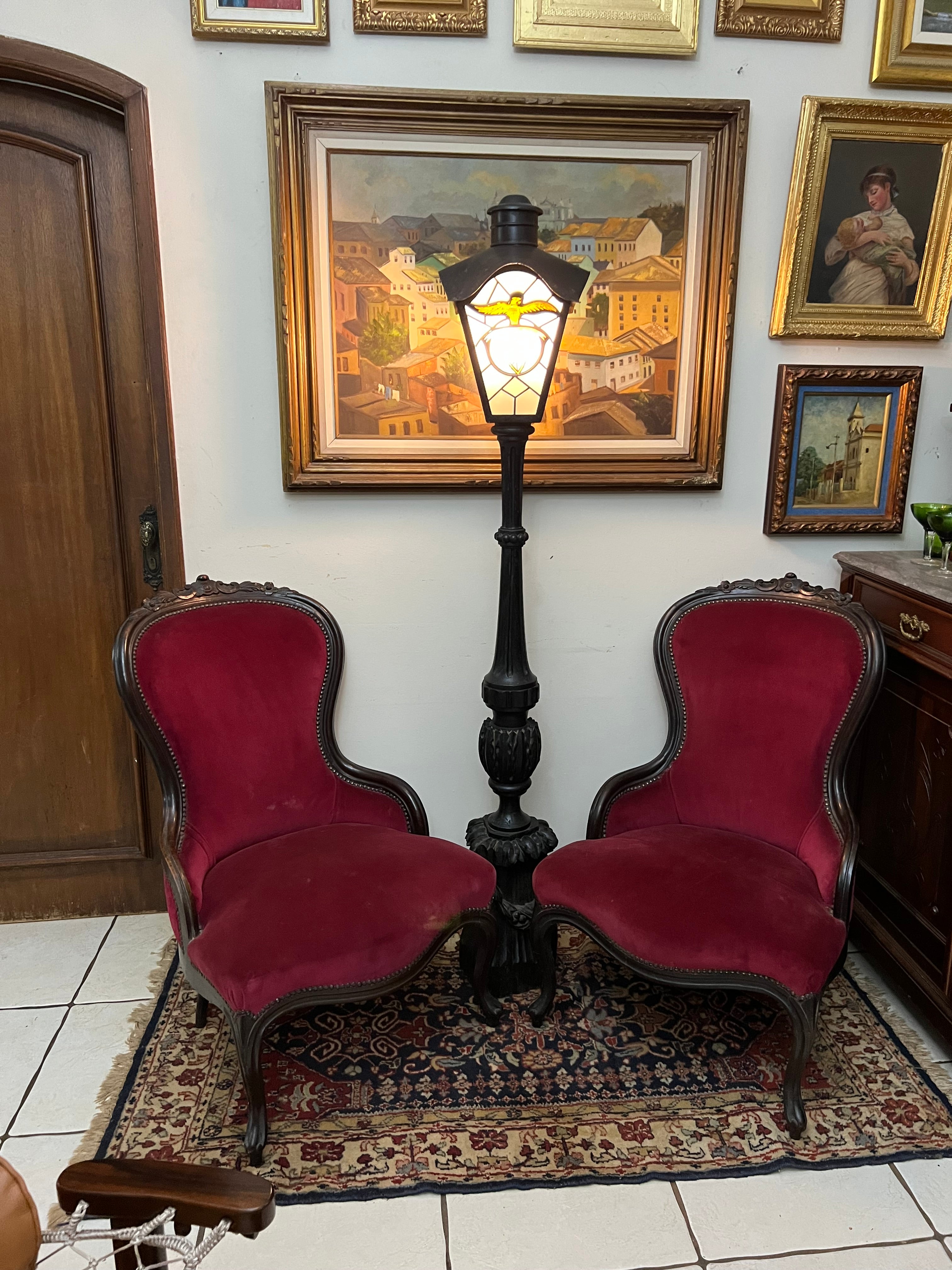 Maravilhoso par de poltronas  Vitoriana