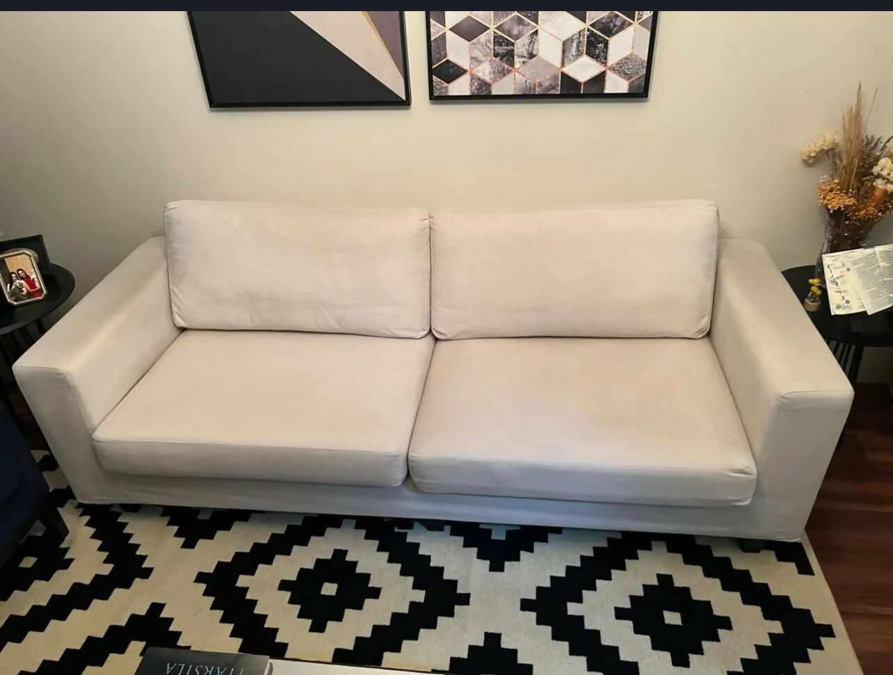 Sofá 4 lugares em suede - marca OPPA