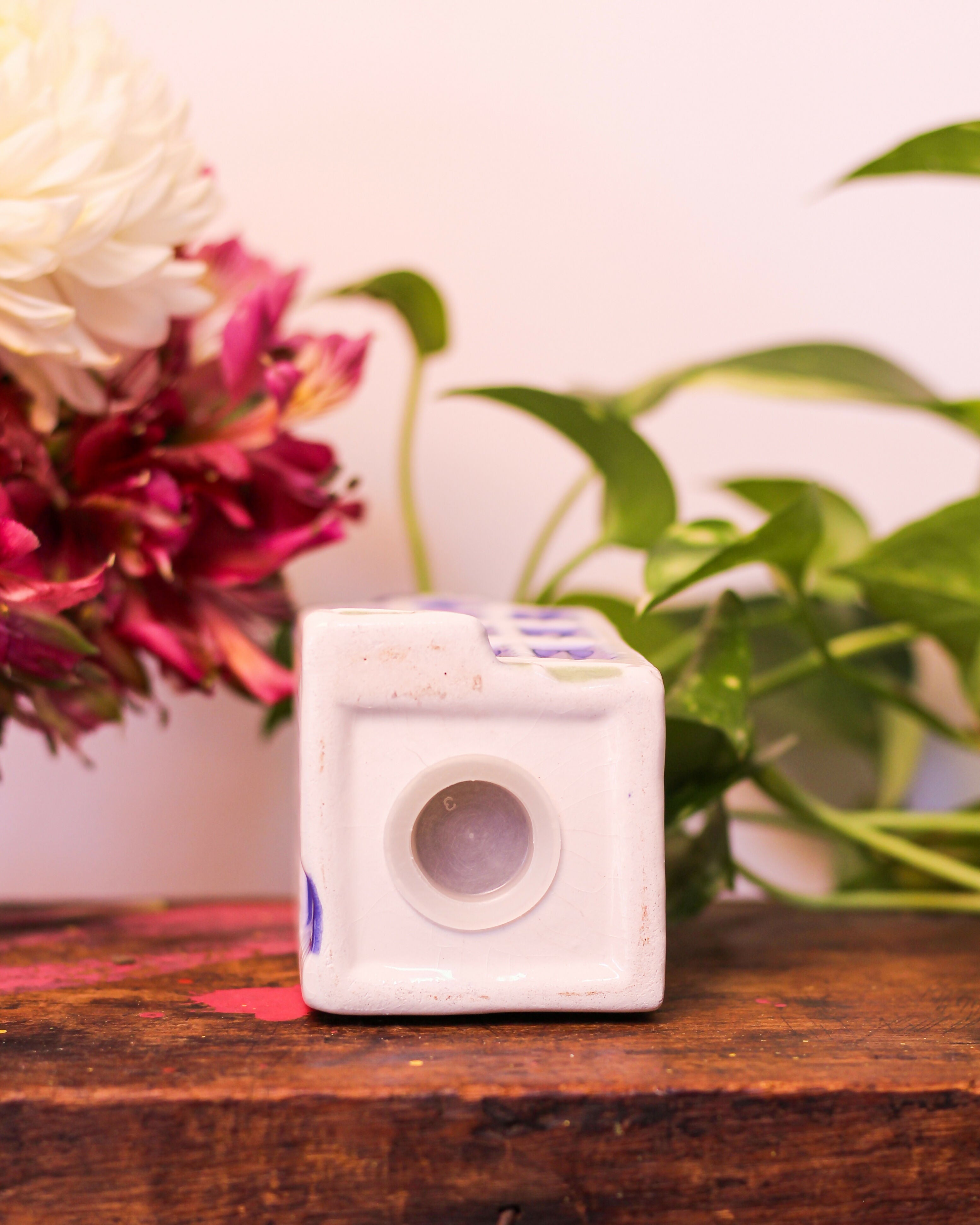 Cofre estilo Delft em porcelana