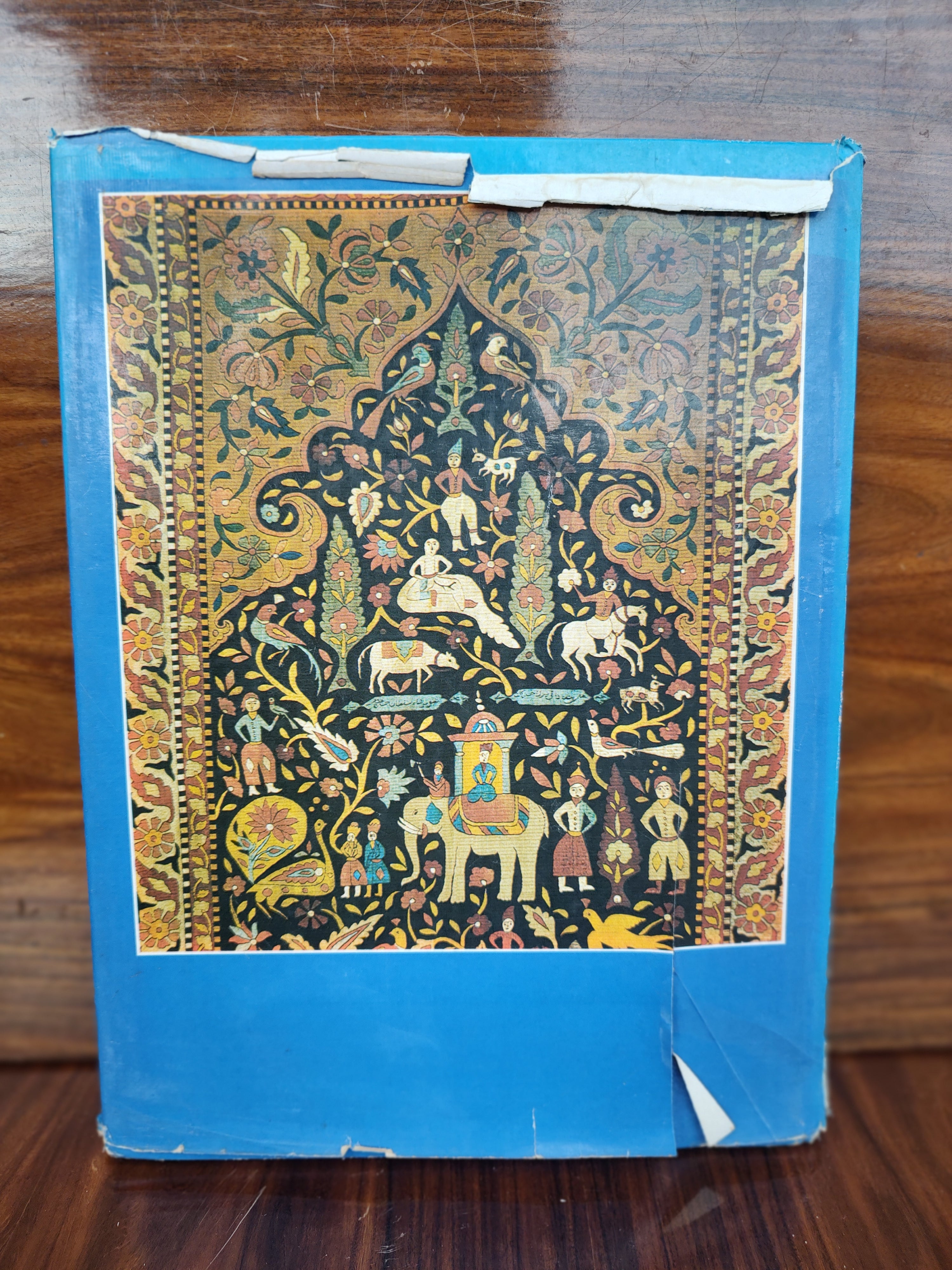 Livro "Tapetes Orientais - Manual de Identificação" de Ian Bennett  - 1986
