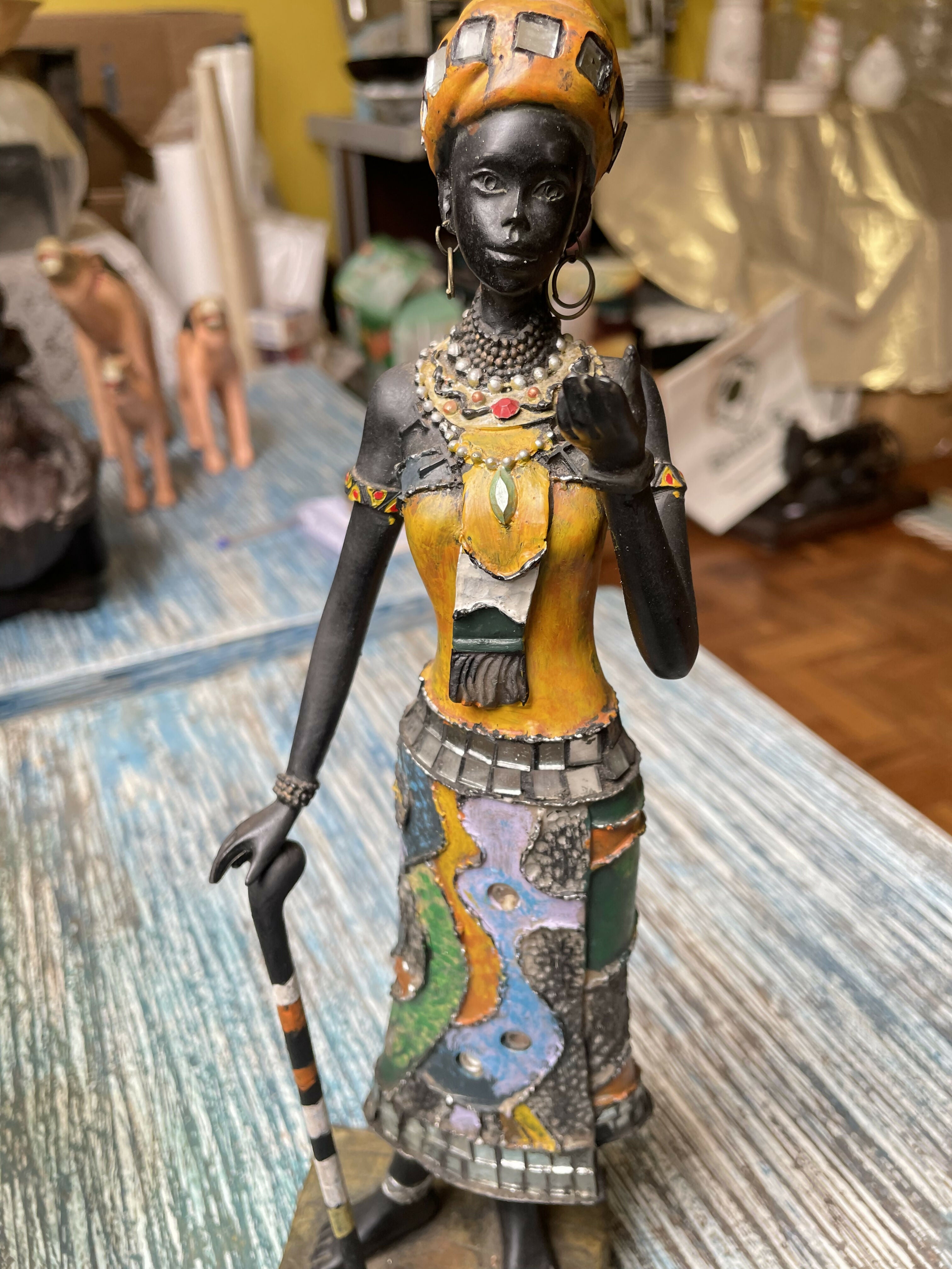 Estatueta de mulher africana