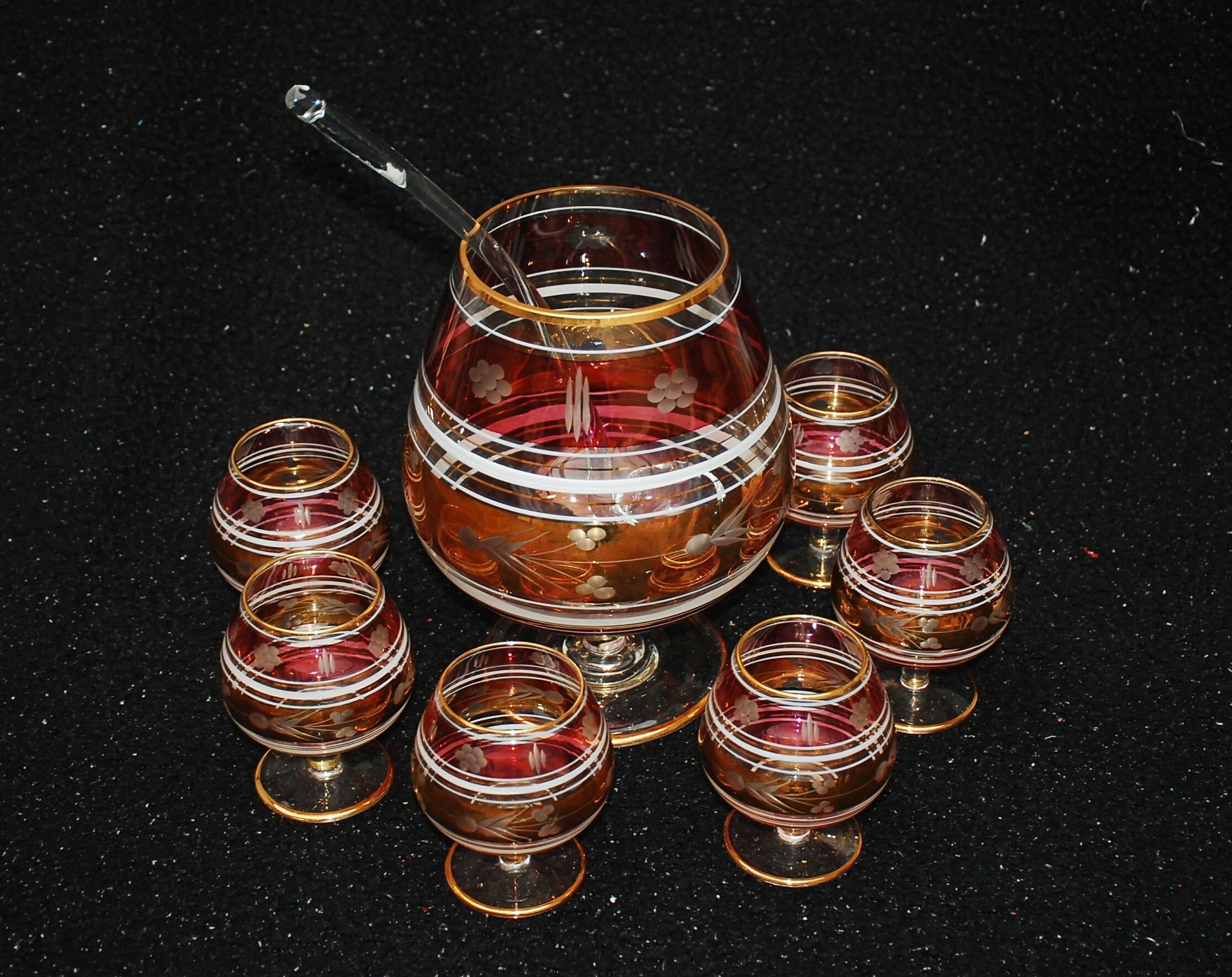 poncheira cristal decorada a mão, filetada a ouro anos 50