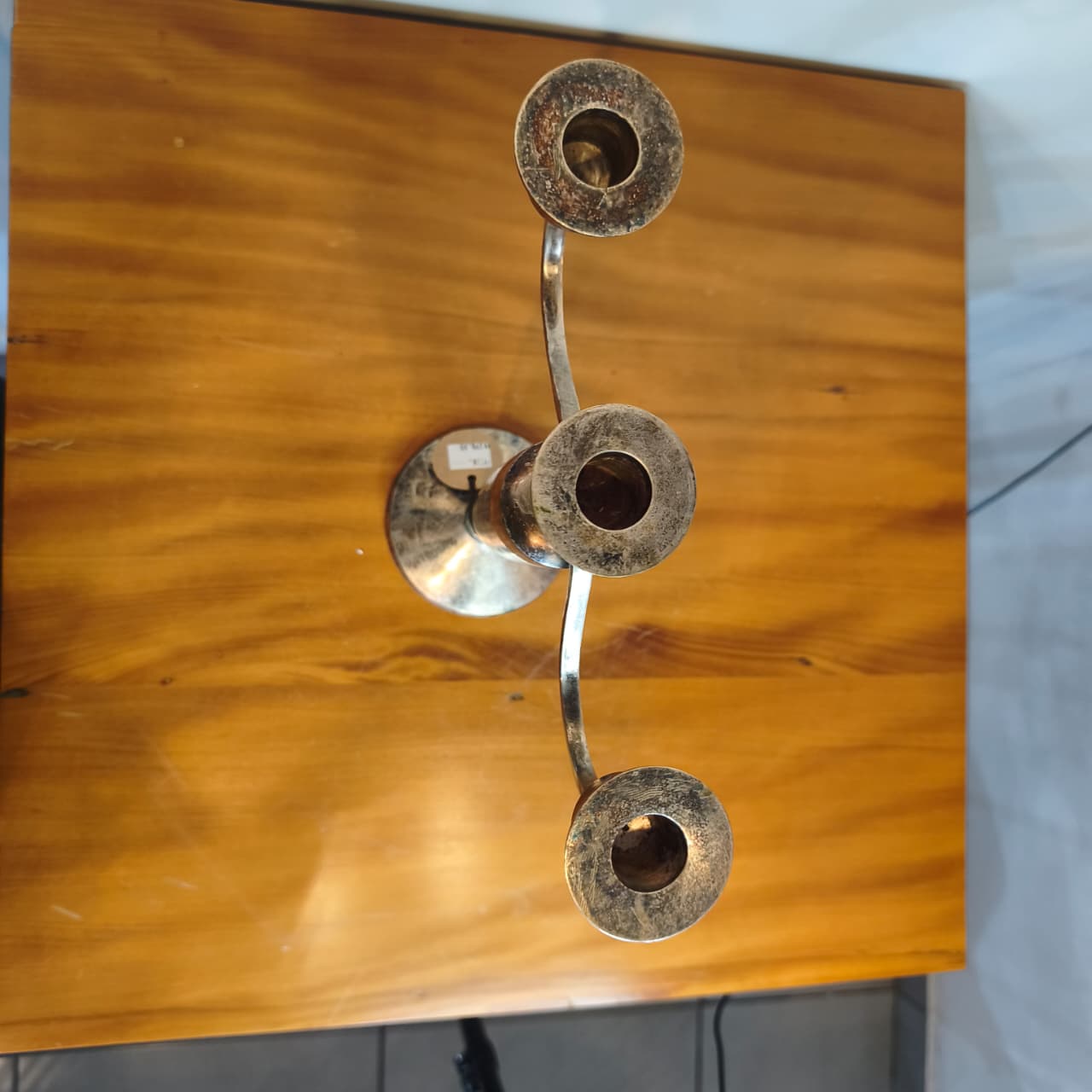 Castiçal de Mesa em Metal Prateado – 3 Velas