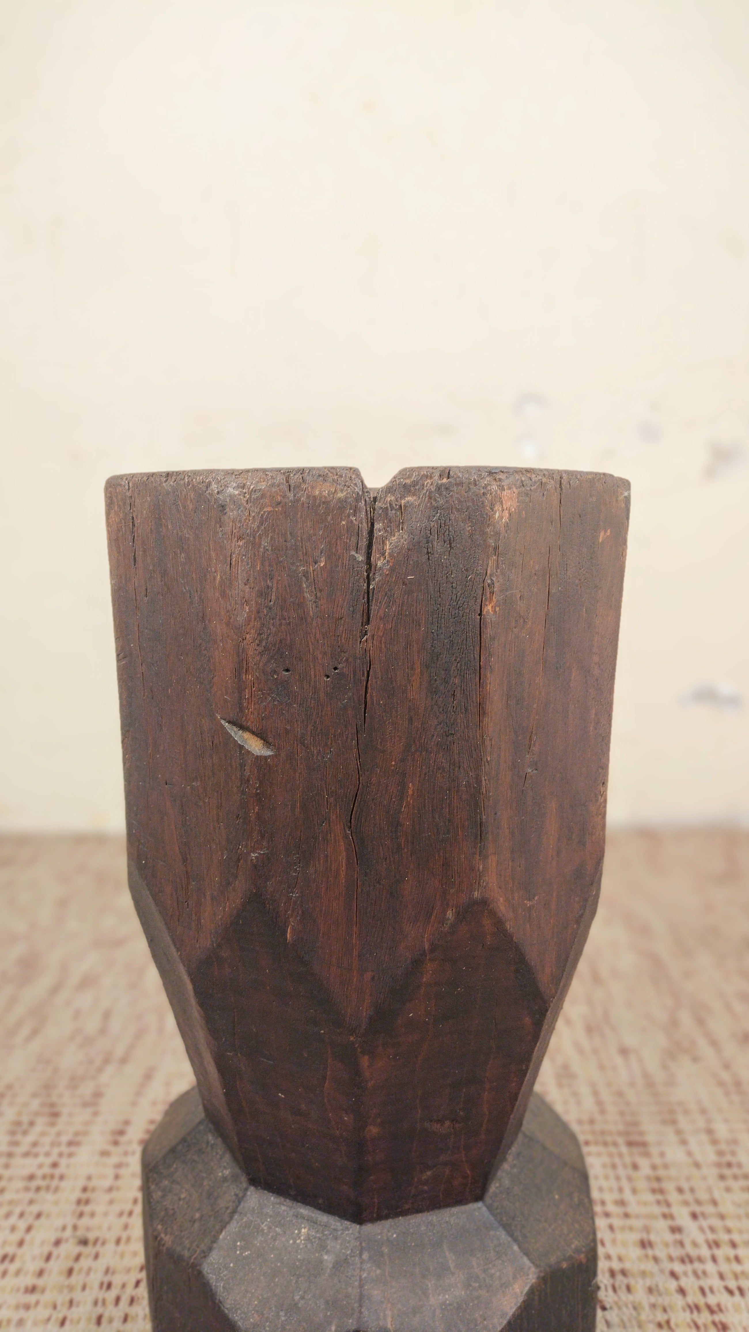 Antigo Pilão em madeira maciça (A- 65cm)