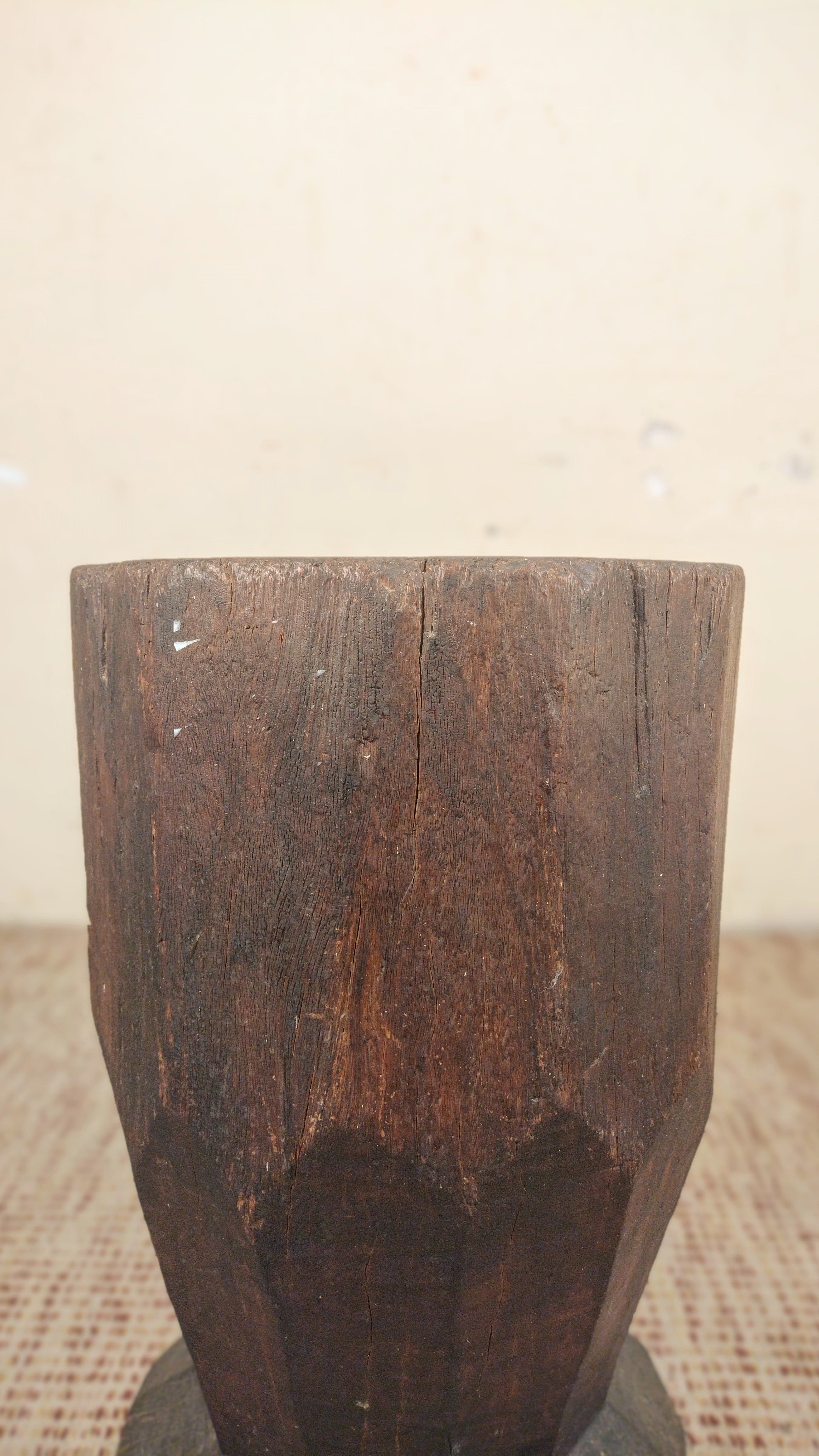 Antigo Pilão em madeira maciça (A- 65cm)