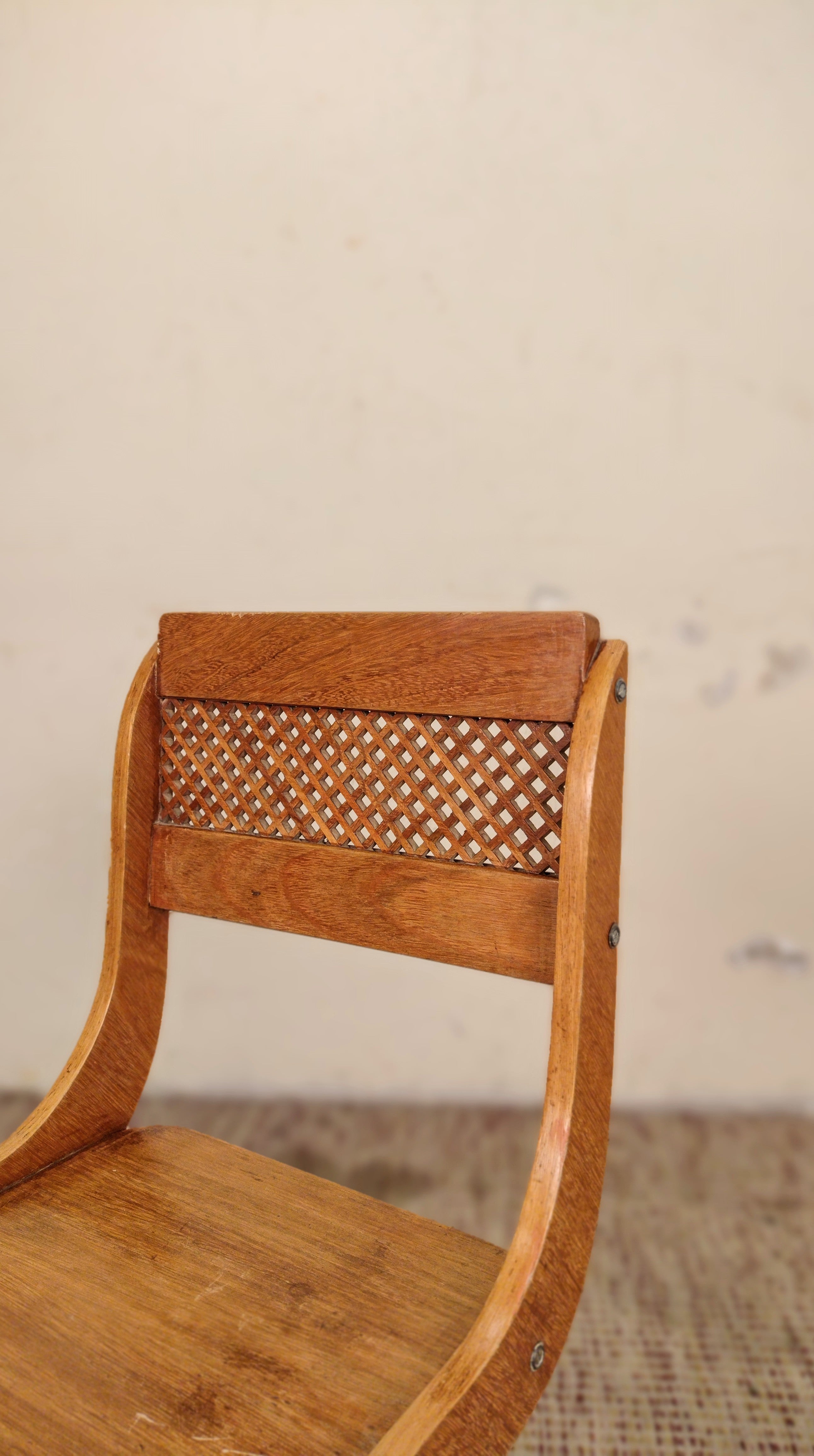 Quarteto de cadeiras anos 80 em Cerejeira e Treliça