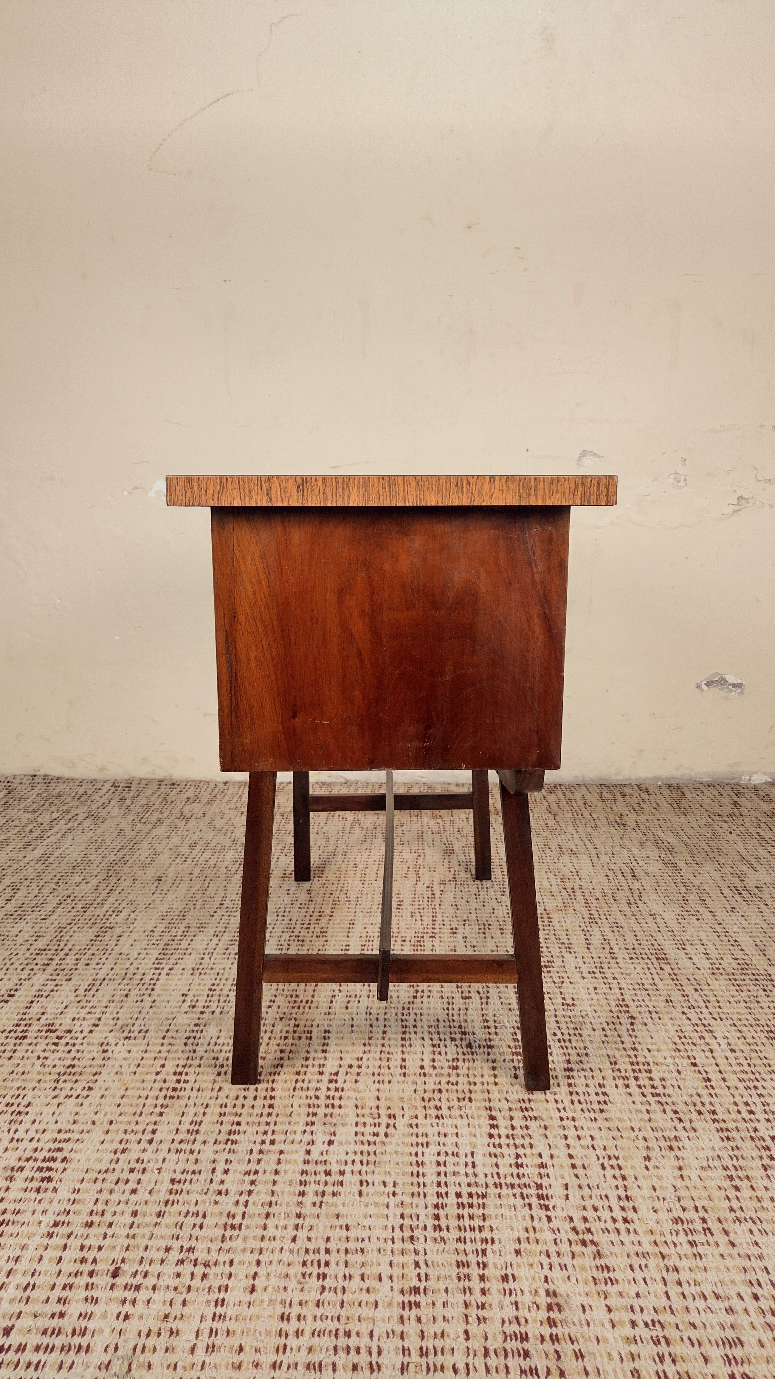 Escrivaninha anos 60 em fórmica e madeira (L-100cm) - sem cadeira