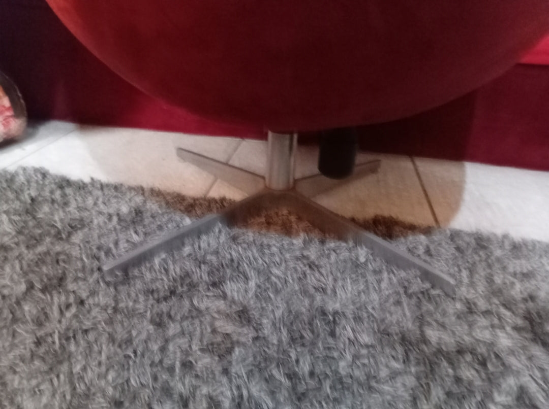 Par de Poltronas giratórias em estofado vermelho