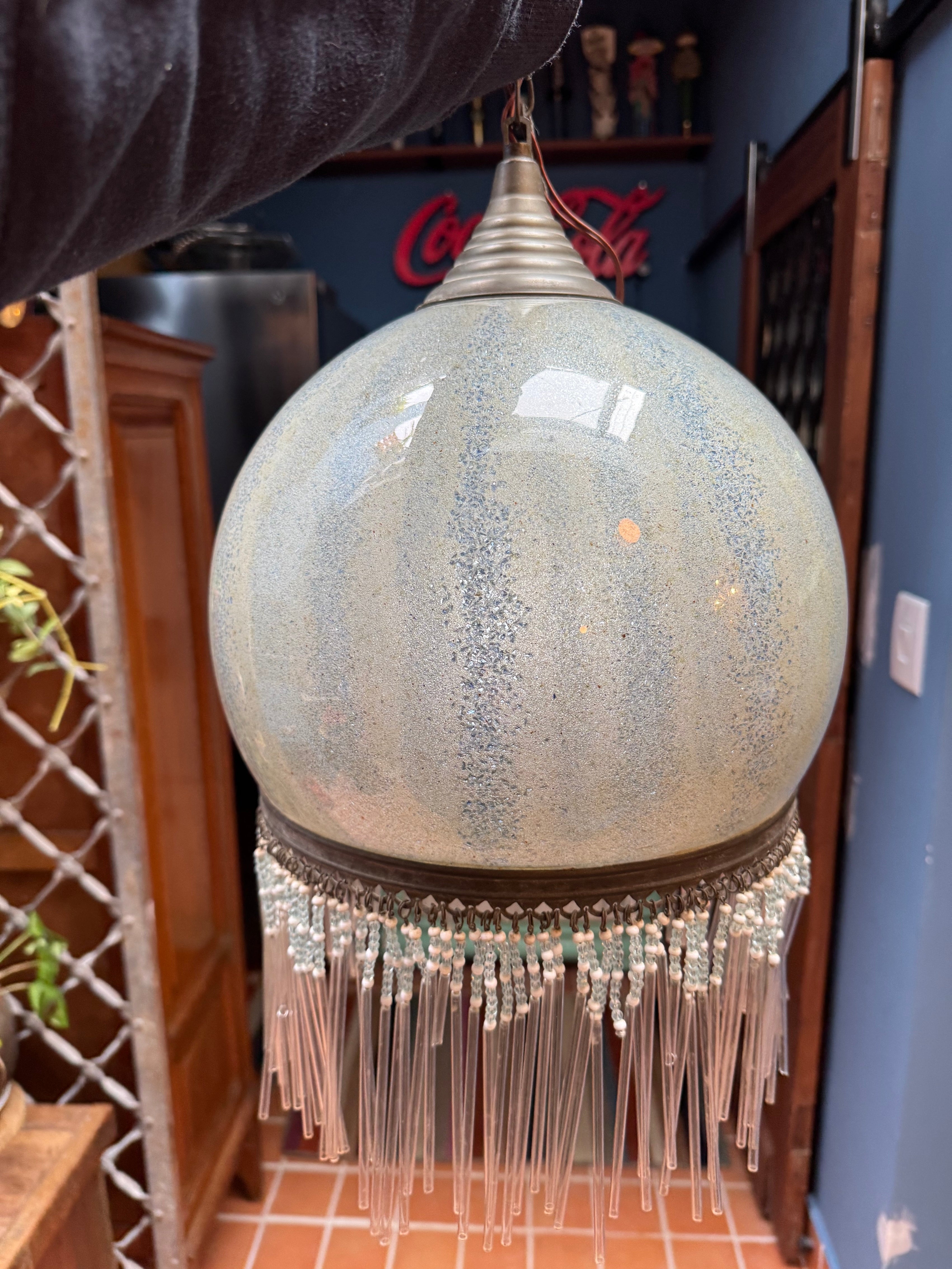Raro lustre Bola com franja de canutilhos e vidro - luminária pendente