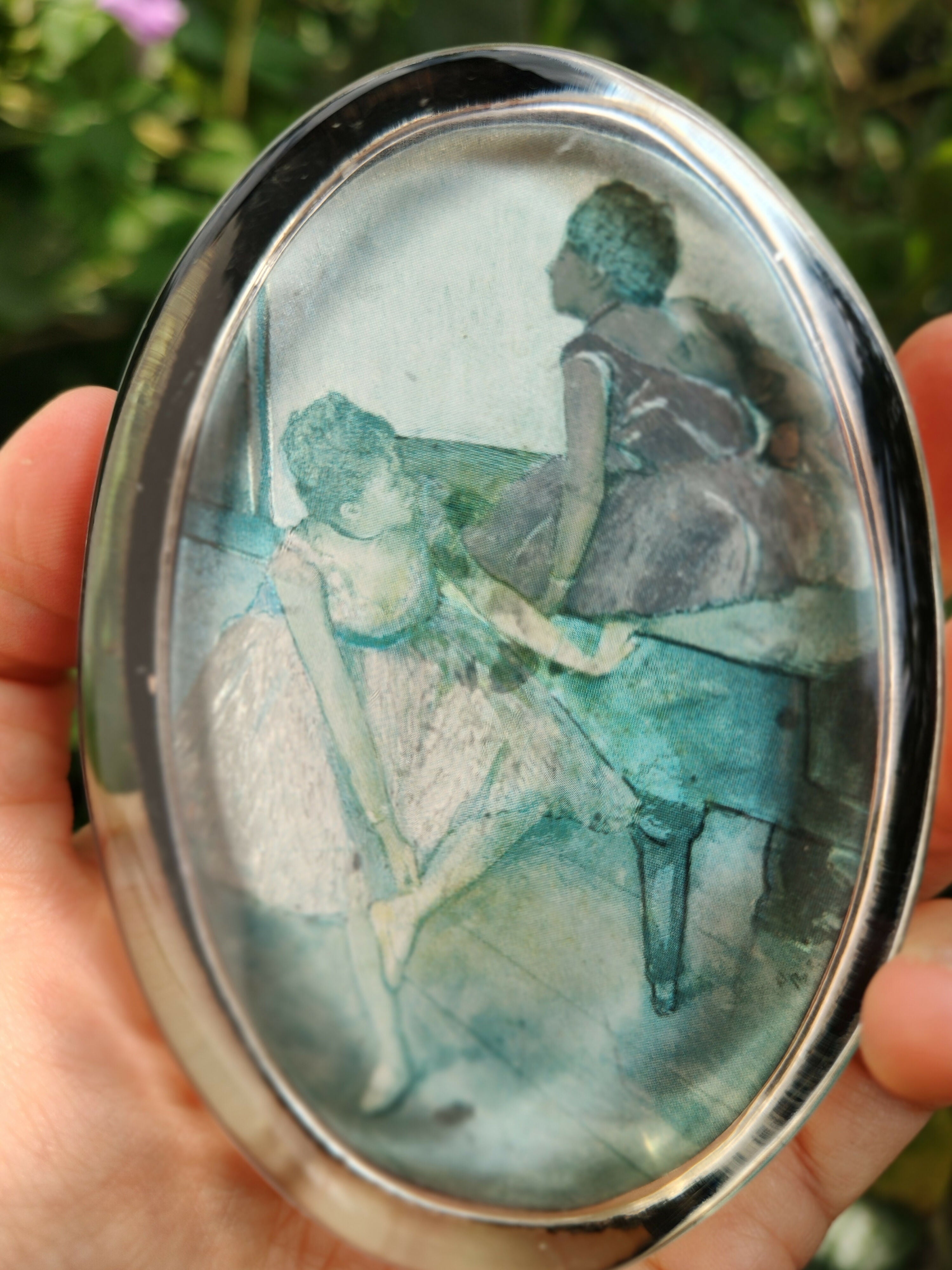 Precioso Peso de Papel em vidro cintilante com as Bailarinas de Degas