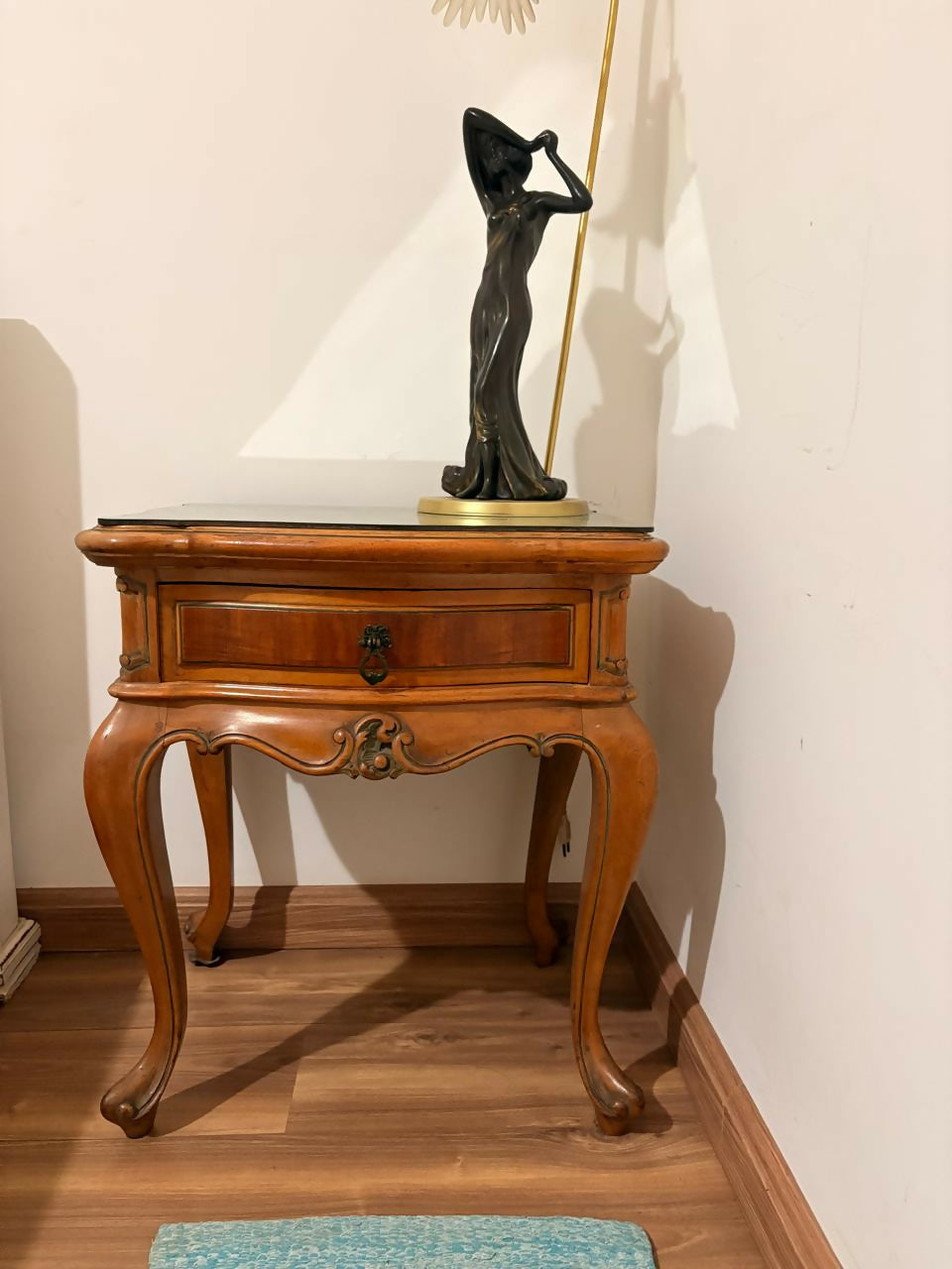 Par de Mesas de Cabeceira