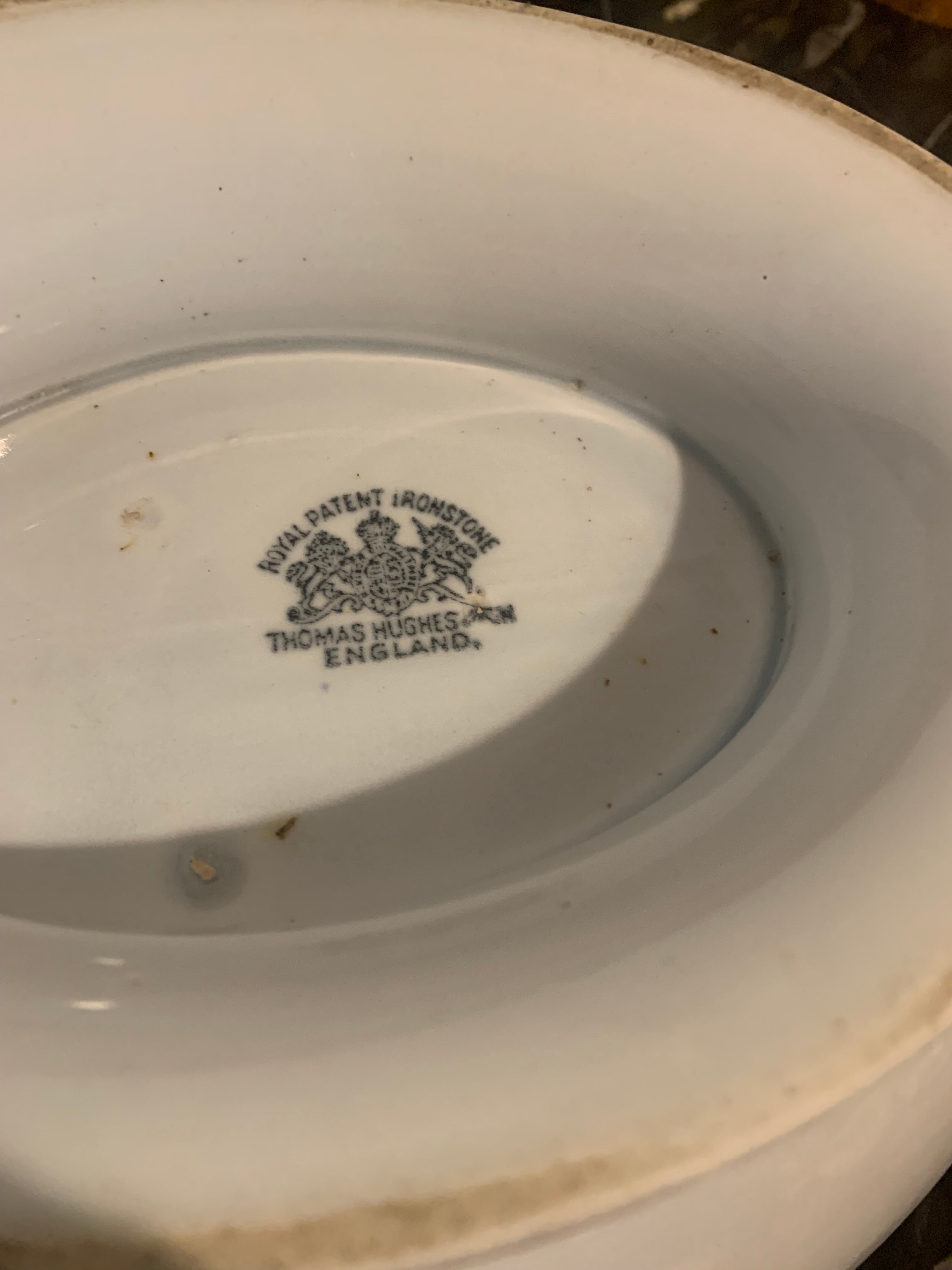Espetacular Centro de mesa / Vaso oval Inglês em porcelana branca 