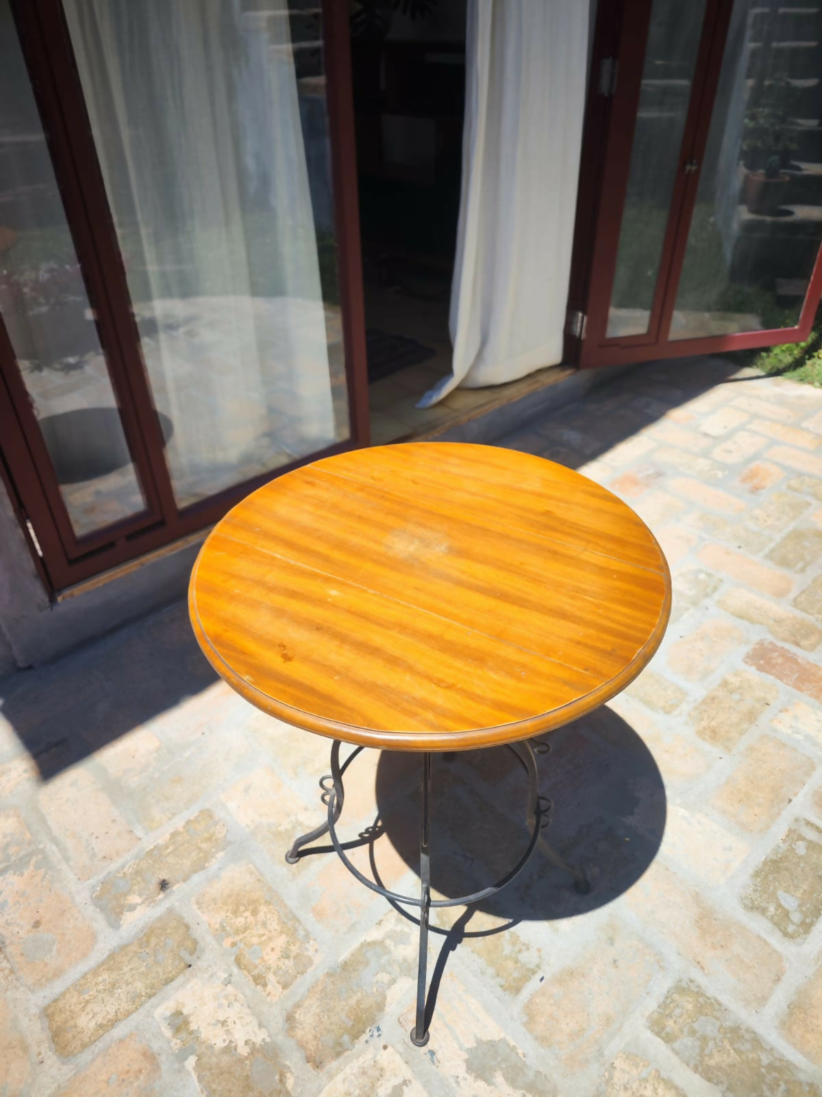 Mesa de Apoio rústica redonda