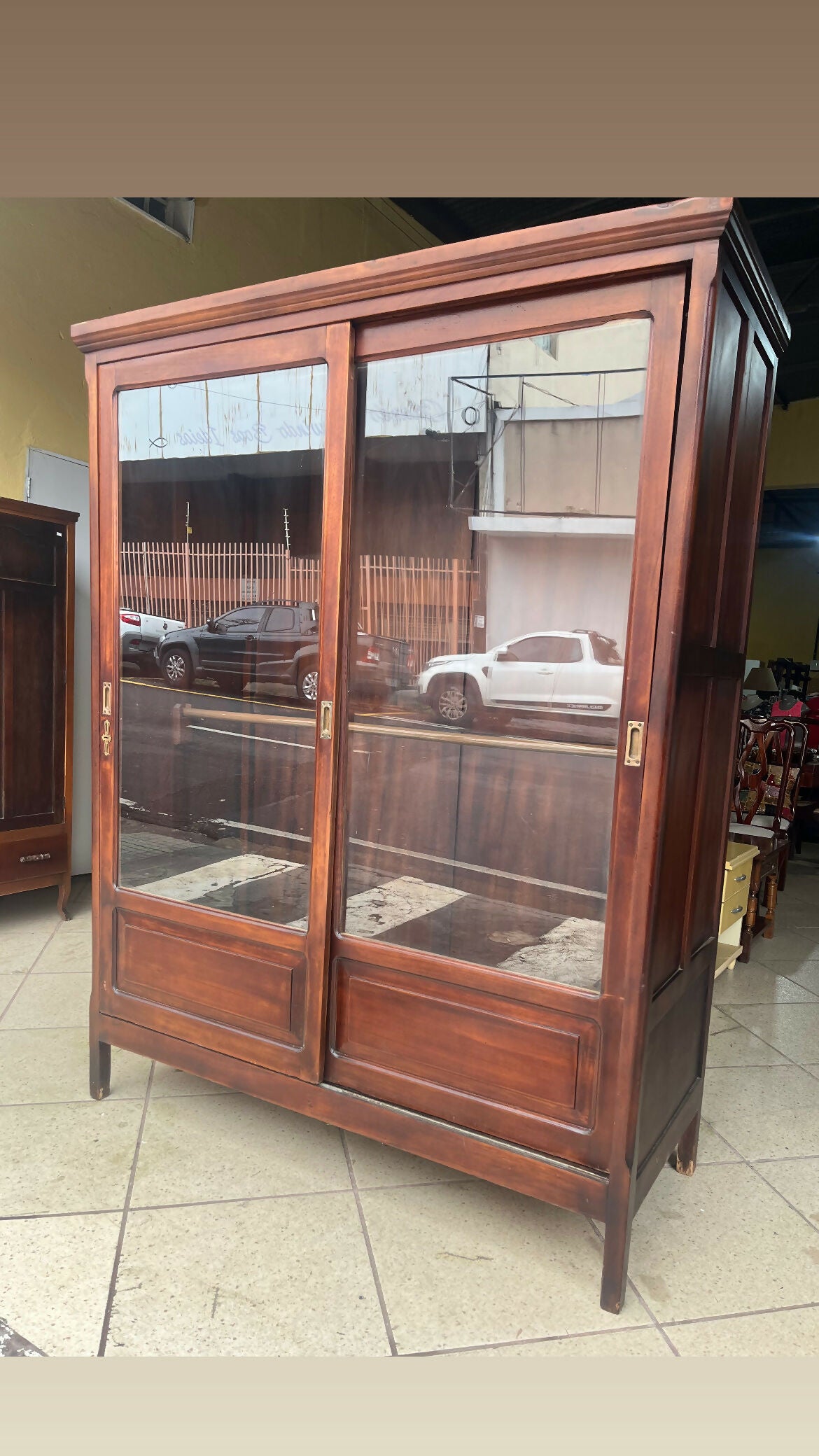 LINDO CLOSET / ARMARIO / ROUPEIRO ANTIGO EM MADEIRA