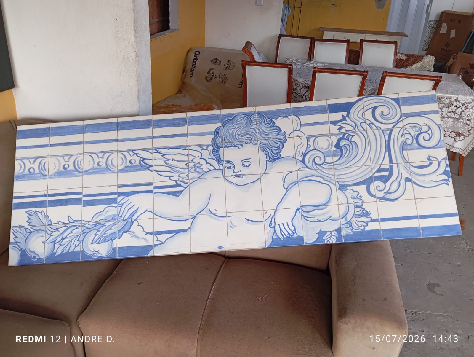 Quadro retangular com Anjo em Azul pintado simulando azulejos