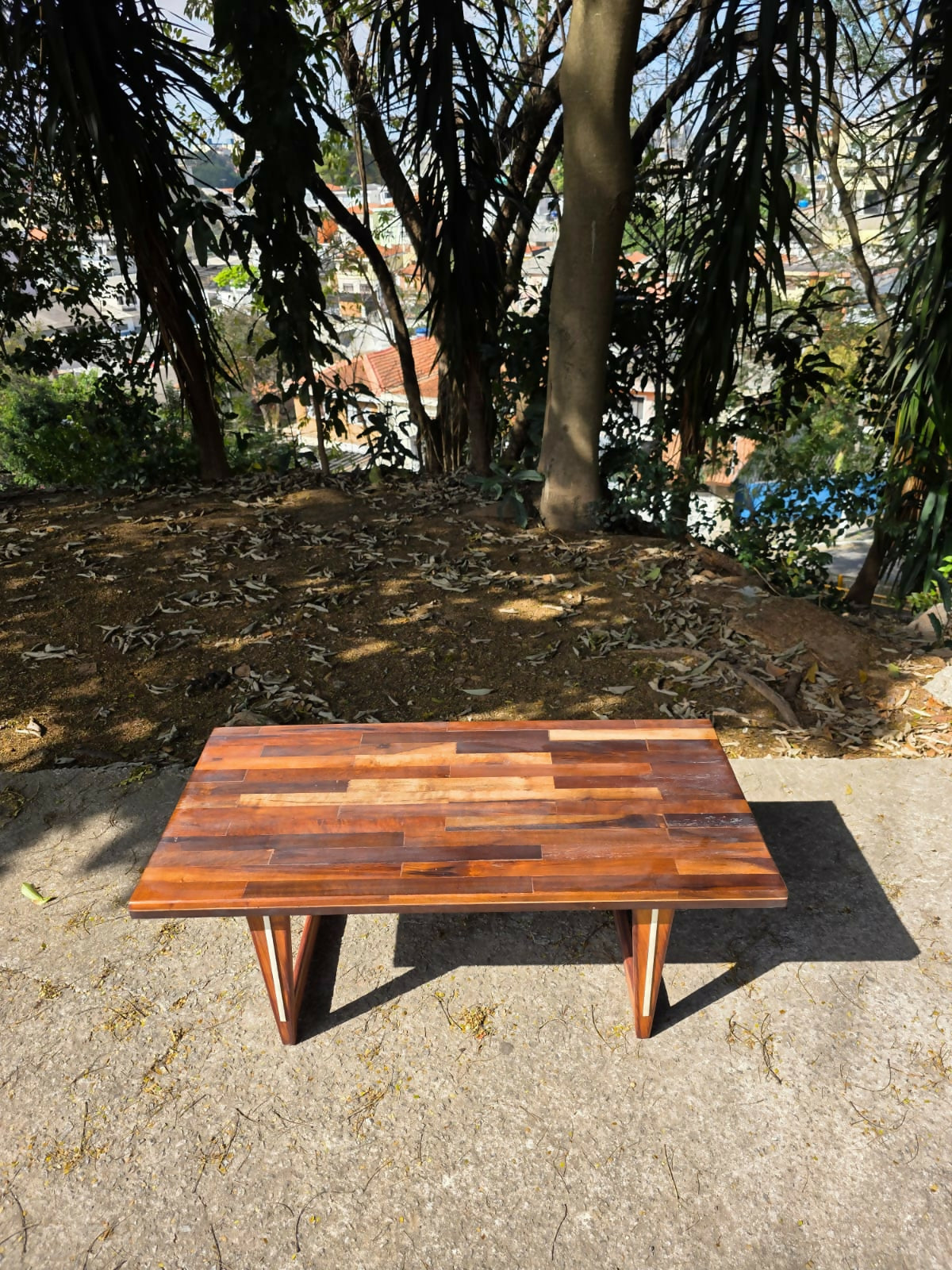 Mesa de centro CIMO anos 50 em madeira maciça