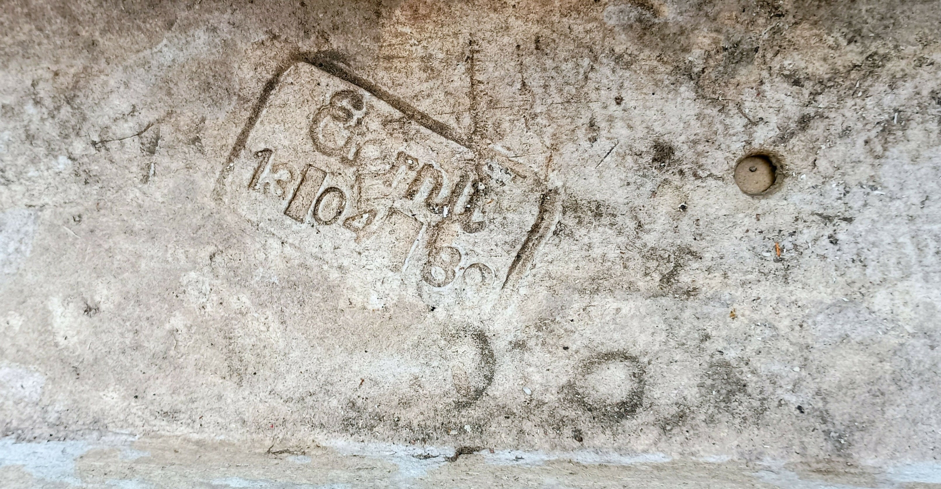 Vaso / canteiro Willy Guhl Eternit