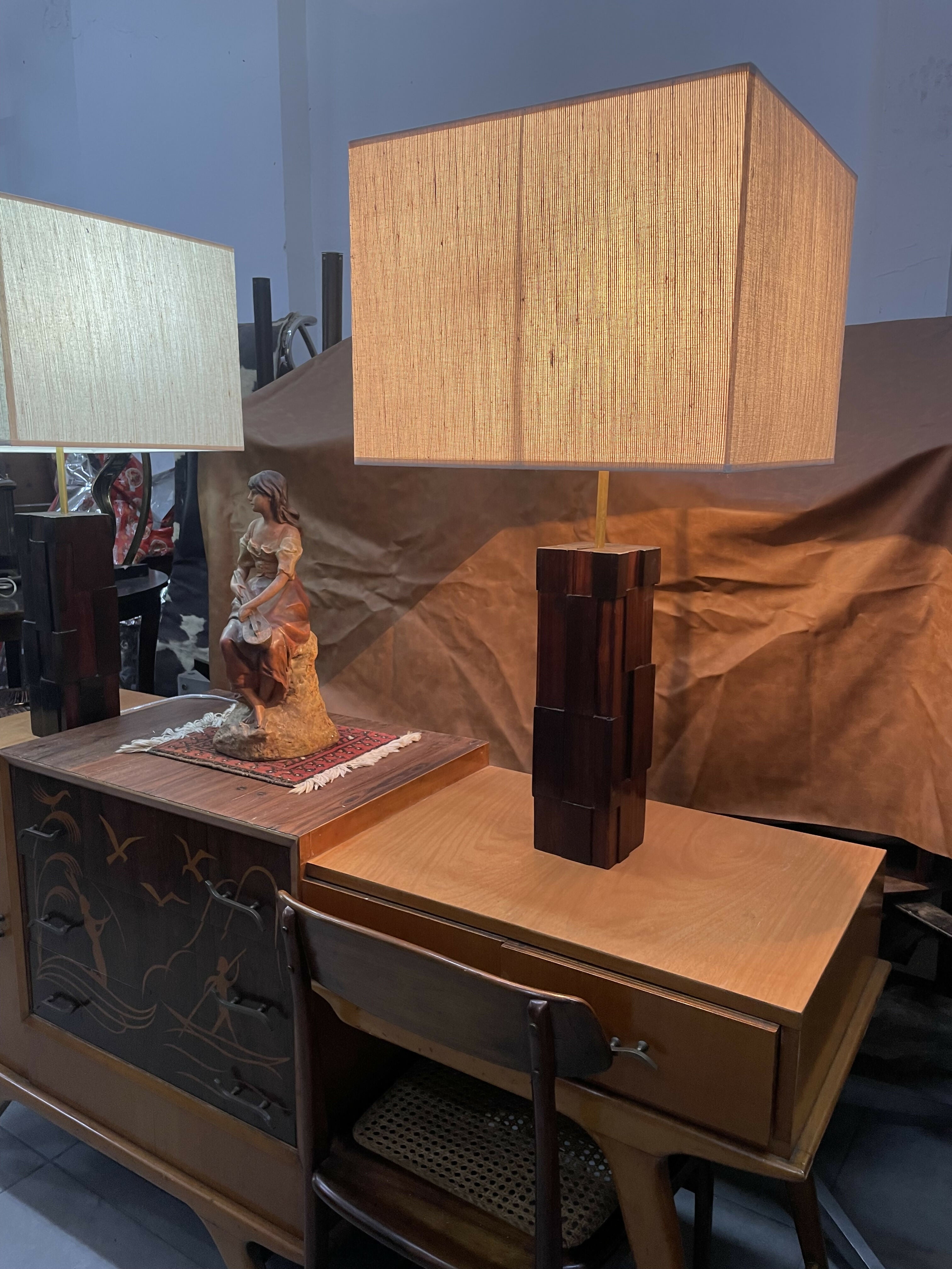 Par de Luminárias de Mesa em Jacarandá – Peças de Época