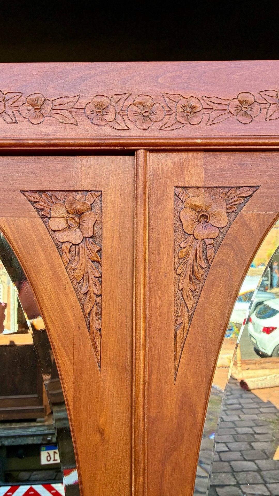 Guarda-Roupa Art Nouveau em Madeira com Espelhos bisotados