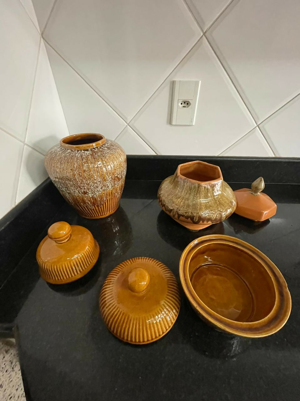 Trio de vasos em ceramica